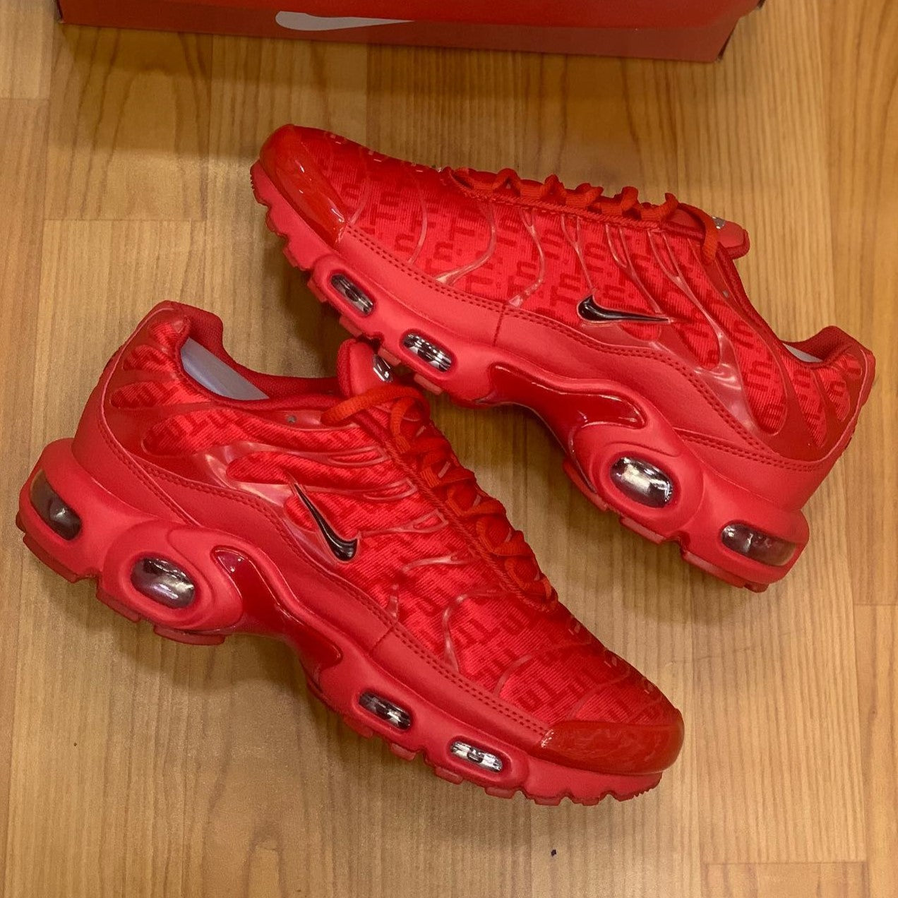 Air Max Plus TN Red Gold