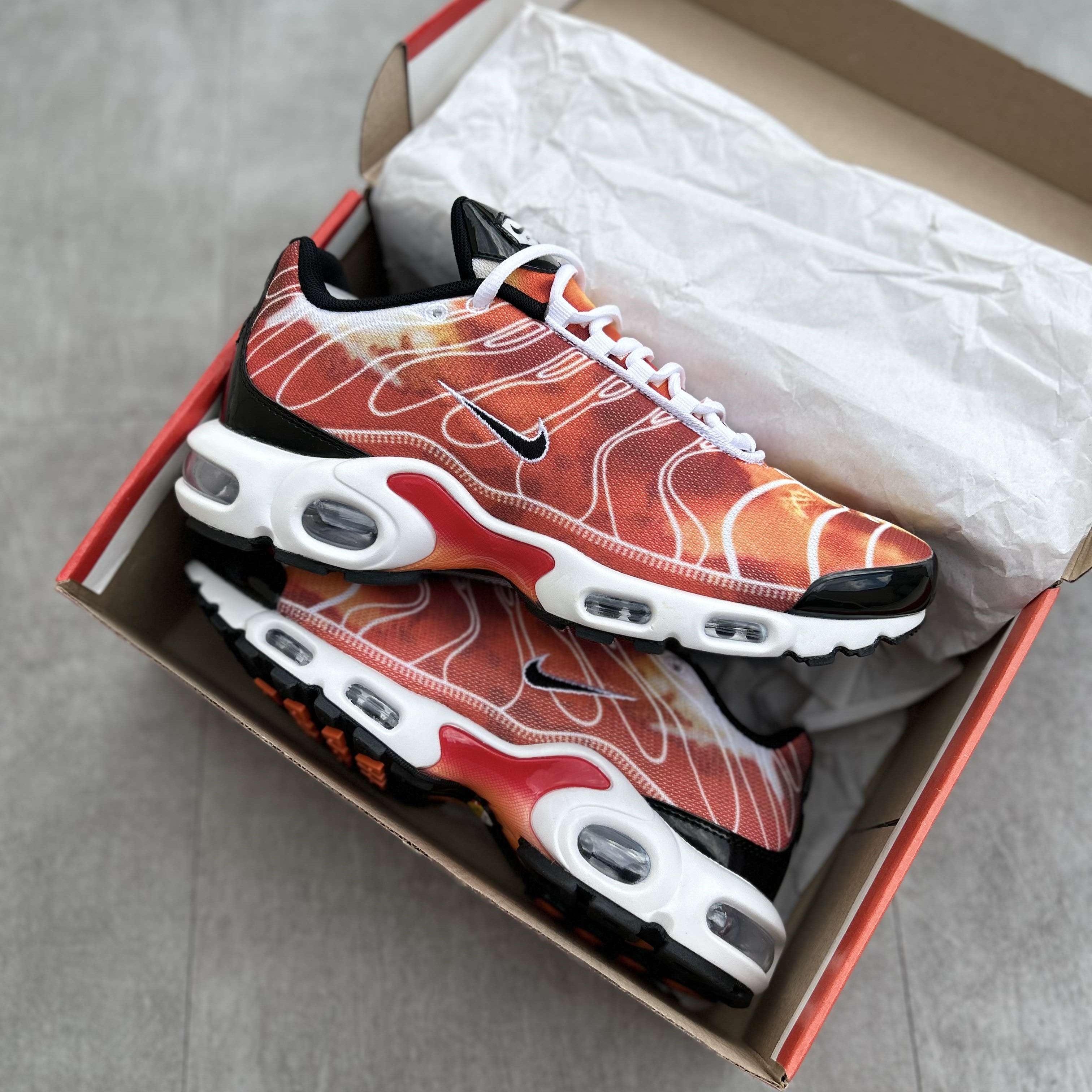 Air Max Plus TN Light Photography
