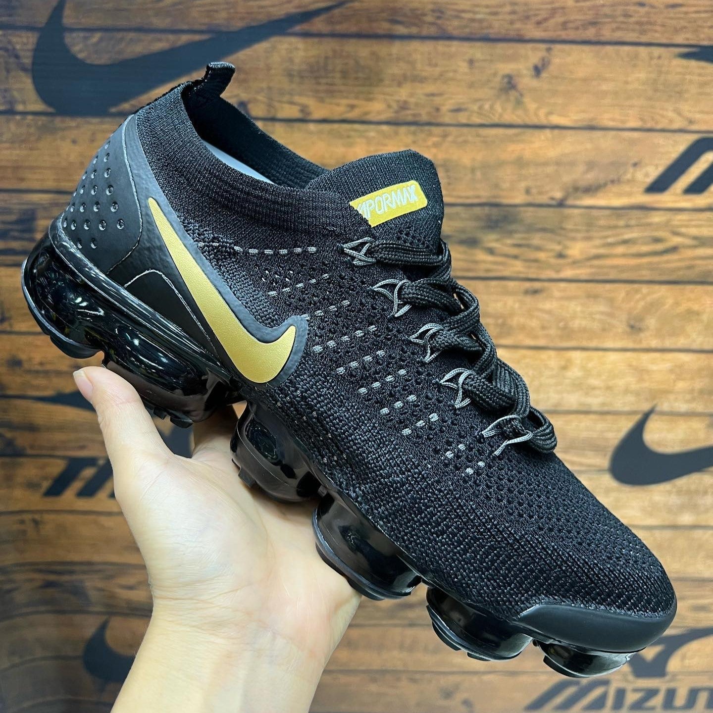 VaporMax Flyknit 2 Metallic Gold