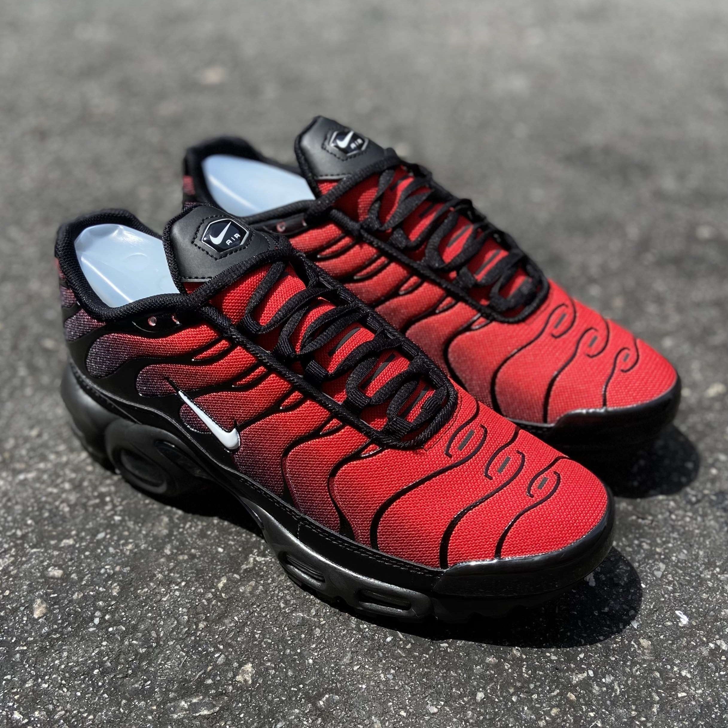 Air Max Plus TN Deadpool