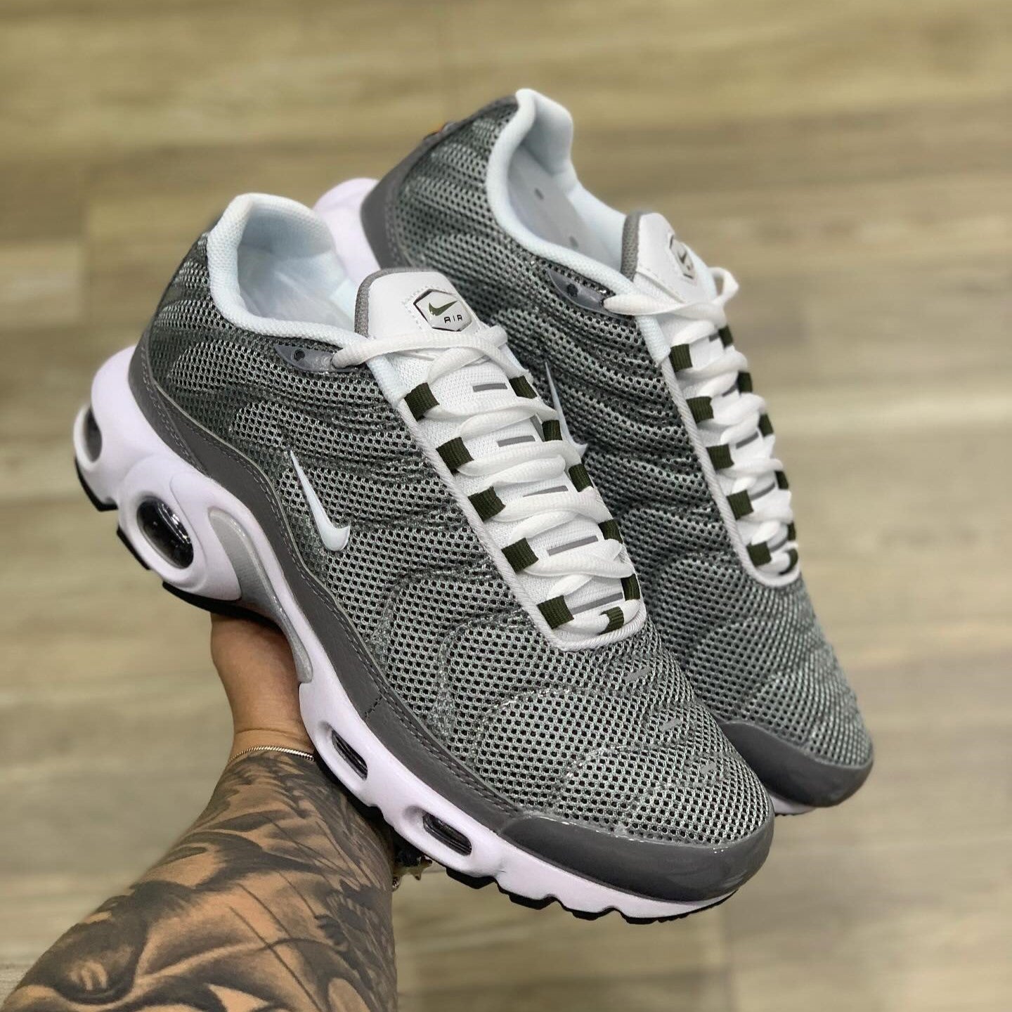 Air Max Plus TN SE Flat Pewter