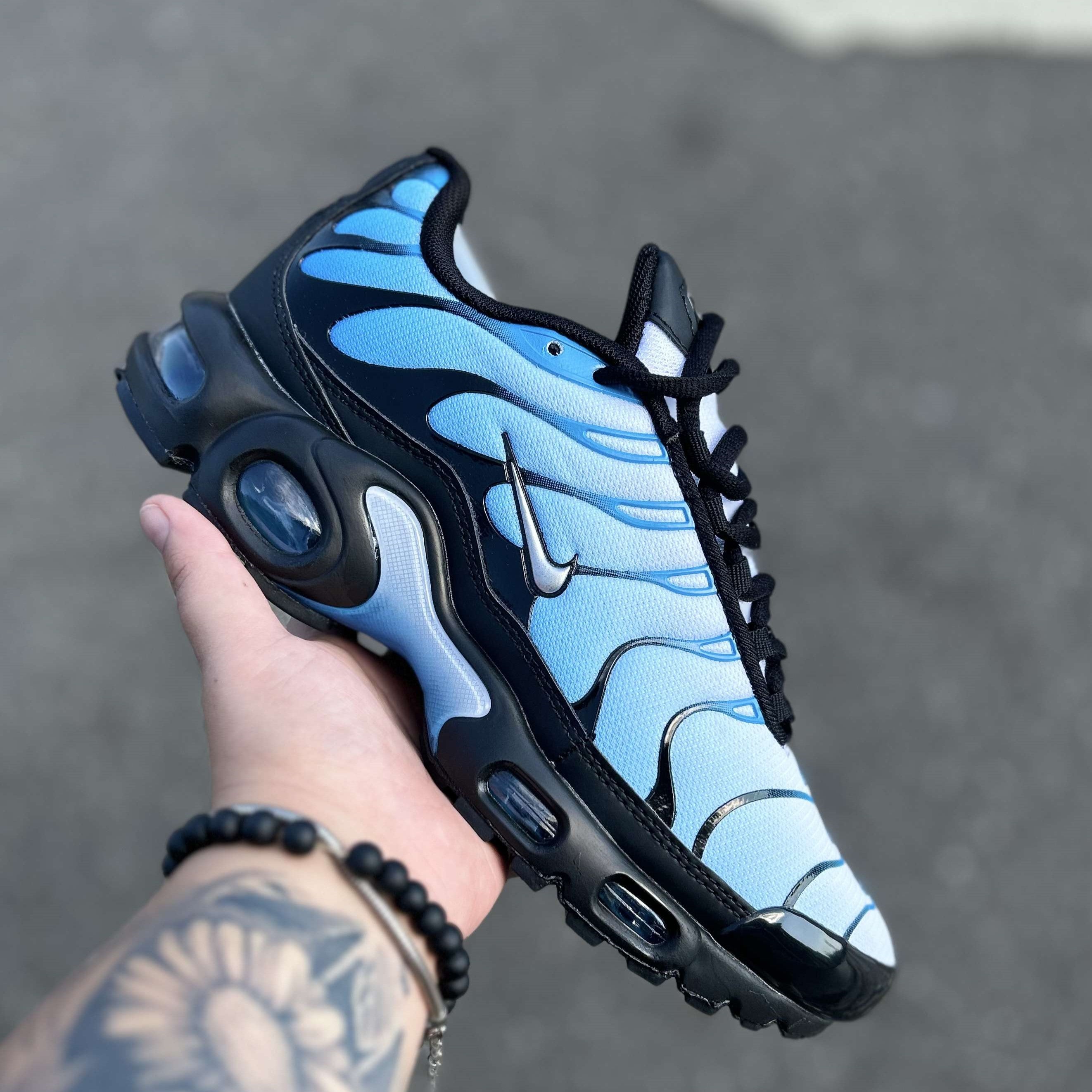 Air Max Plus TN Black Blue Gradient