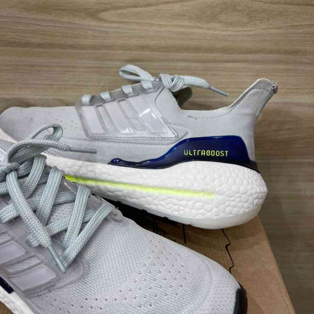 UltraBoost 21 Crystal White