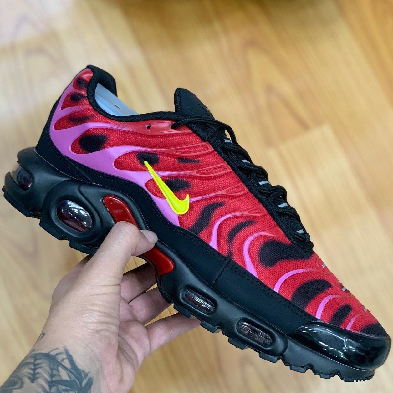 Air Max Plus TN University Red Supreme