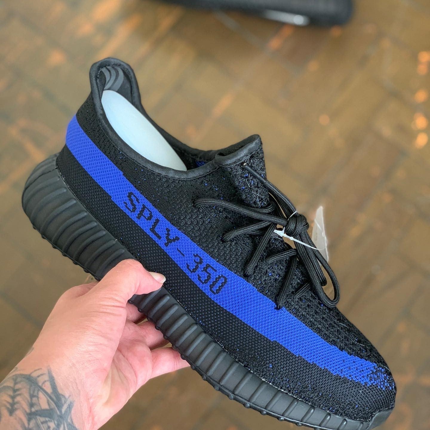 Yeezy Boost 350 v2 Dazzling Blue