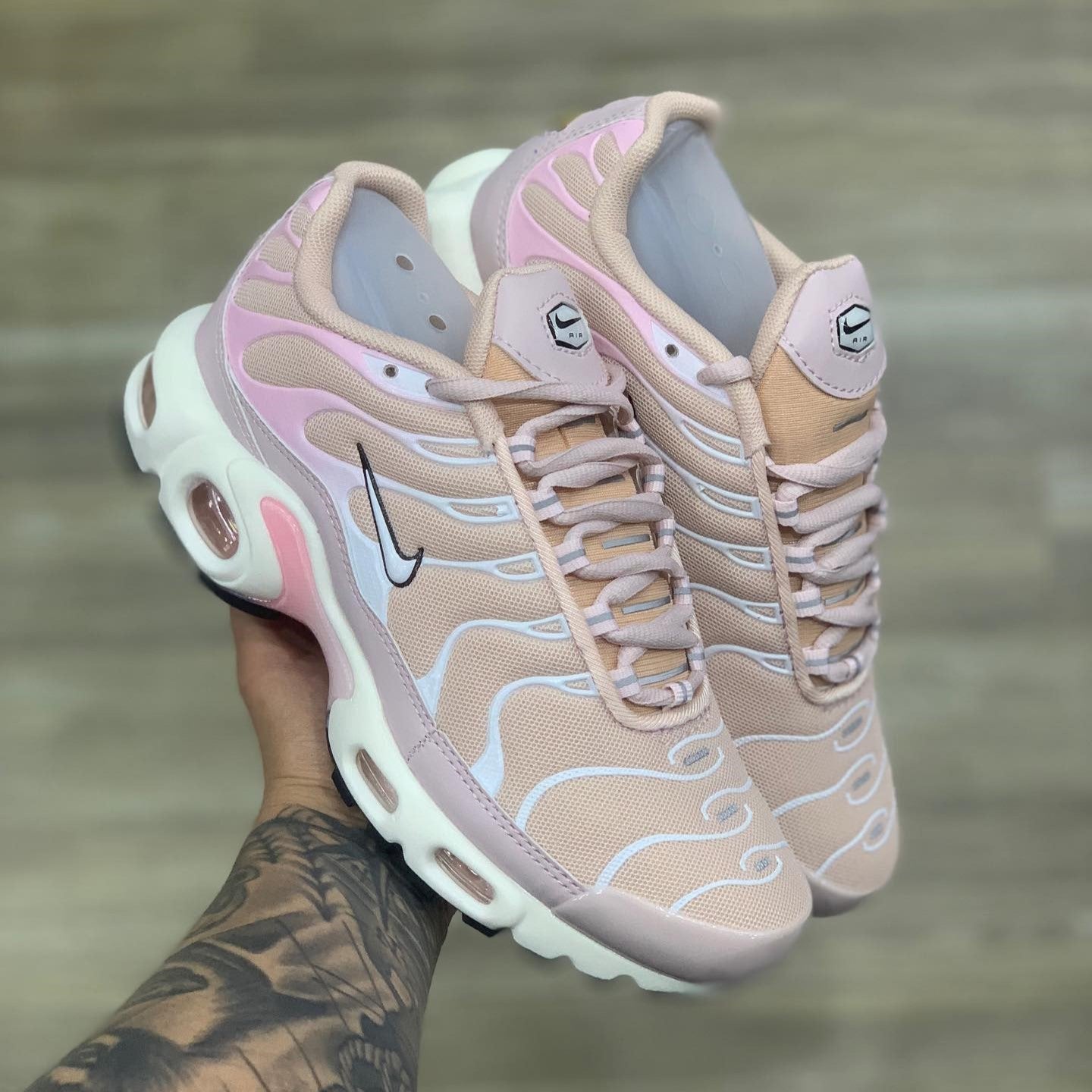 Air Max Plus TN Sandrift Oxford Pink