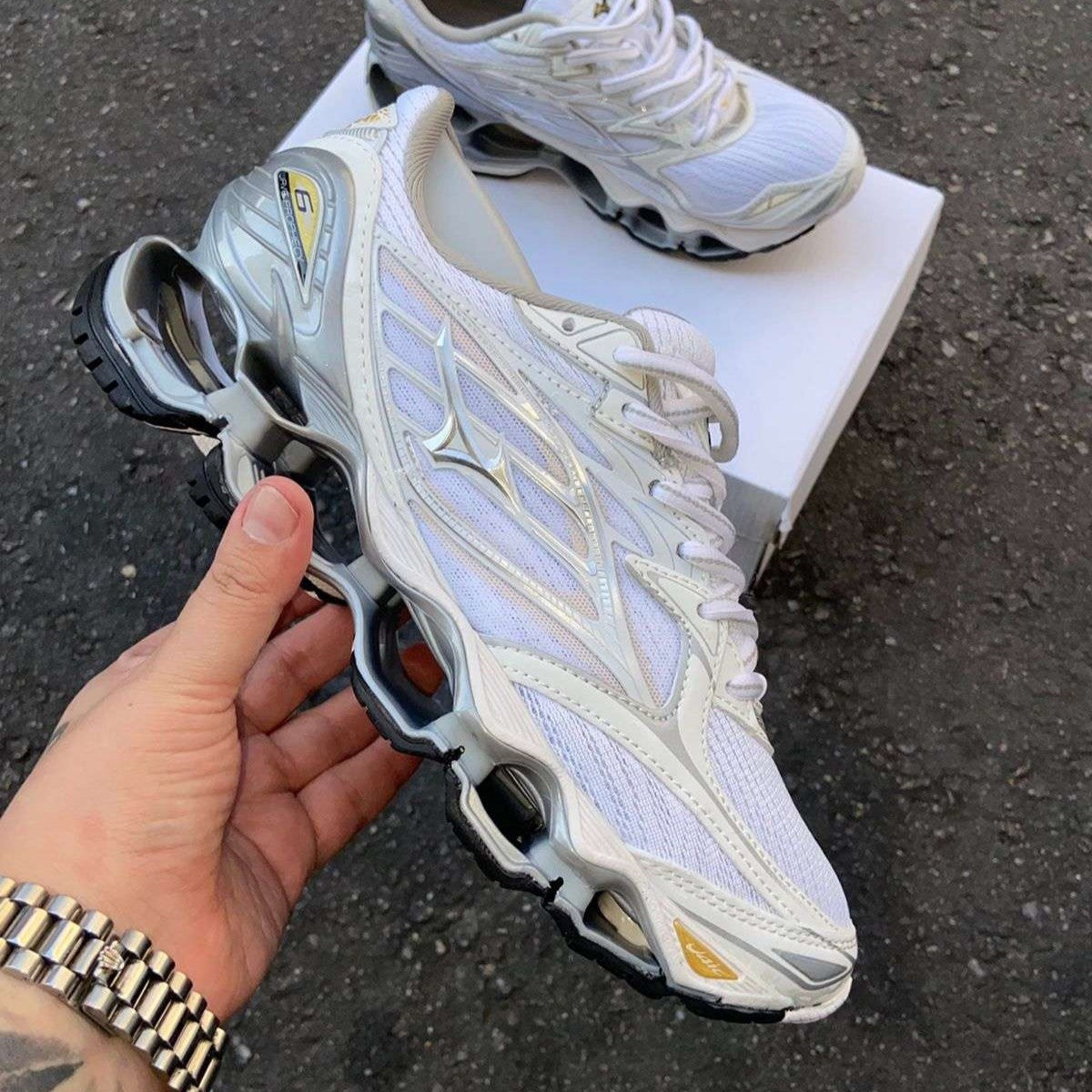 Wave Prophecy 6 White Grey