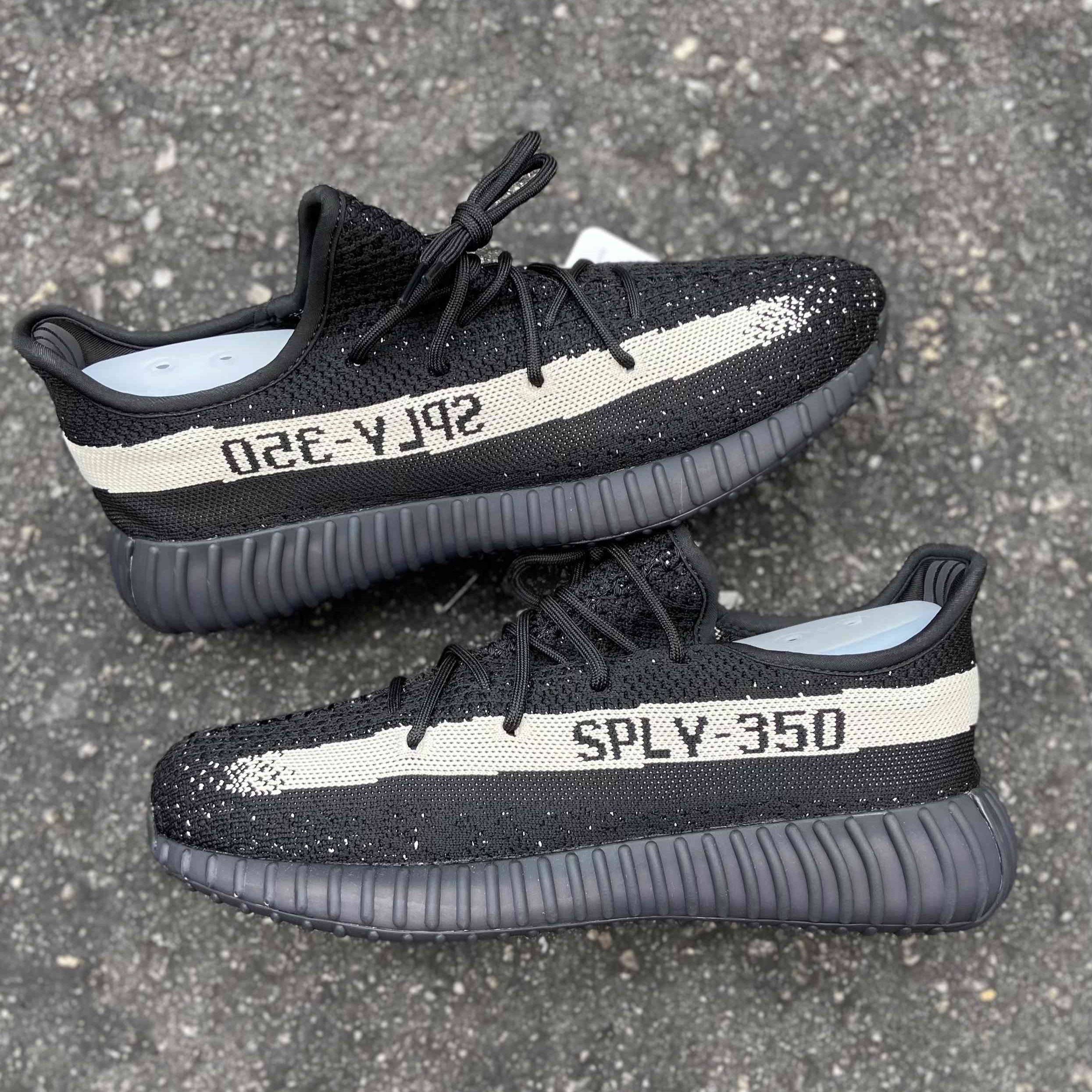 Yeezy Boost 350 v2 Core Black White