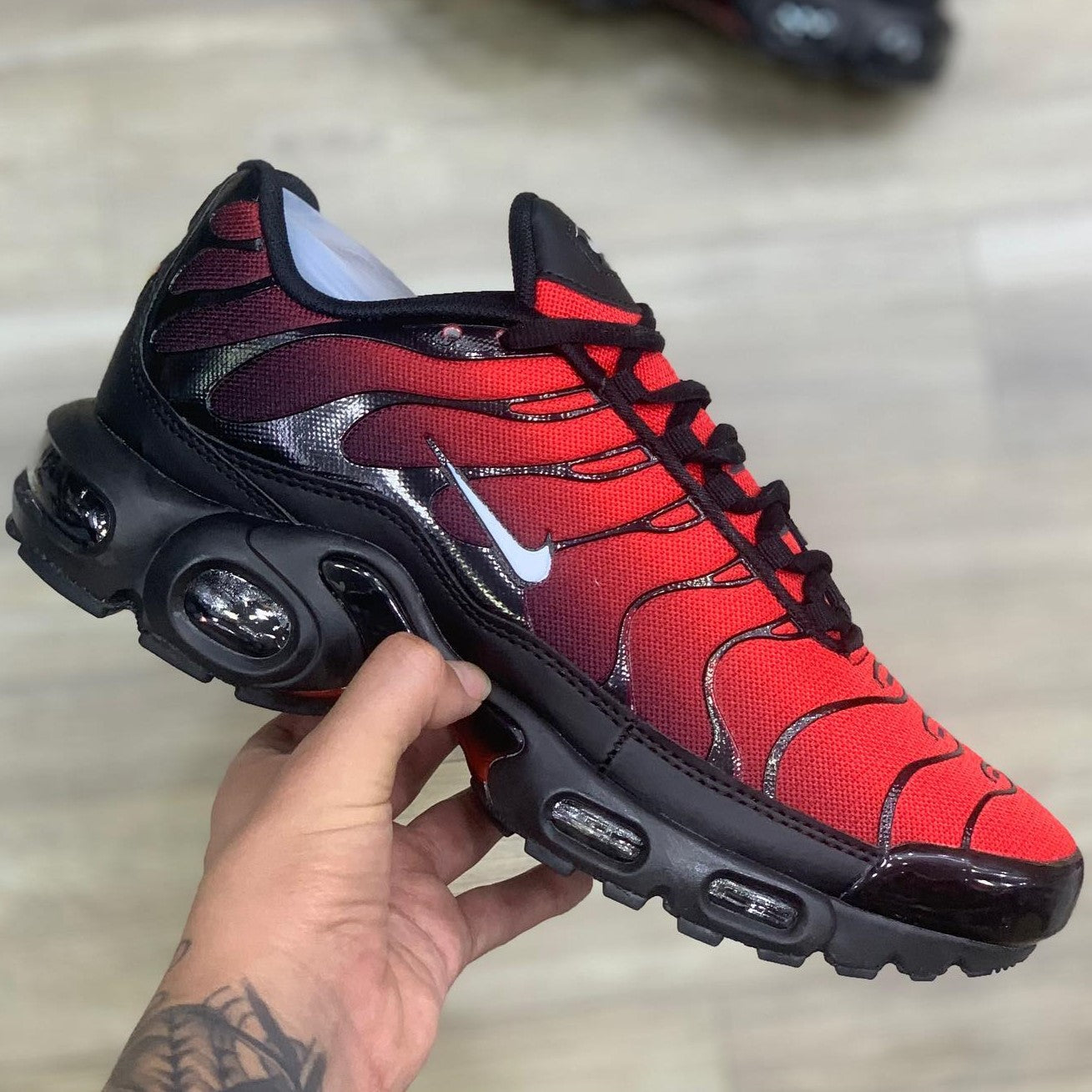 Air Max Plus TN Deadpool
