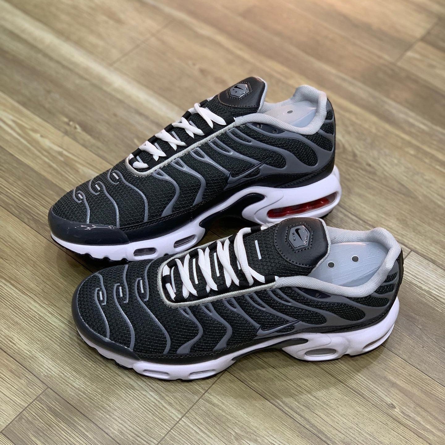 Air Max Plus TN Cool Grey