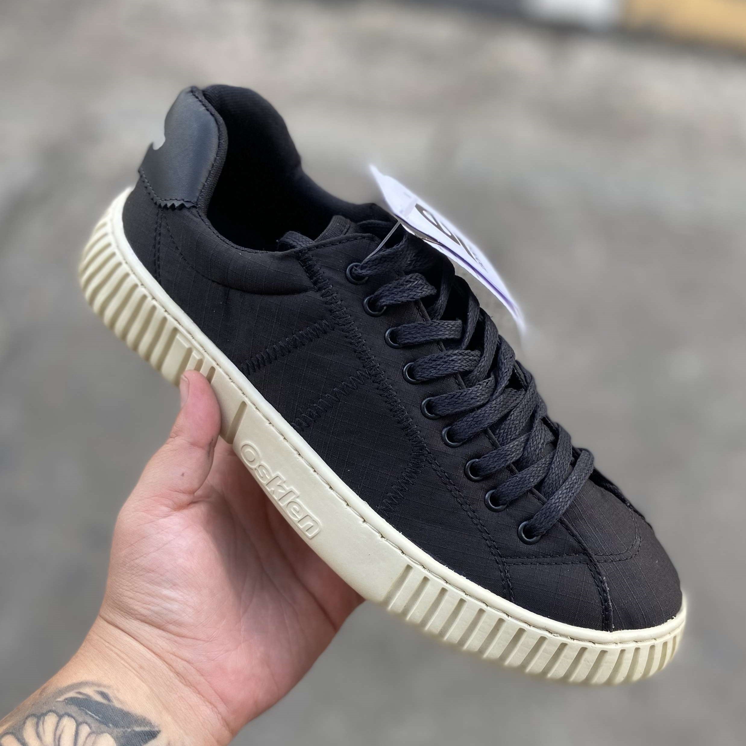 Arpx Riva Black White