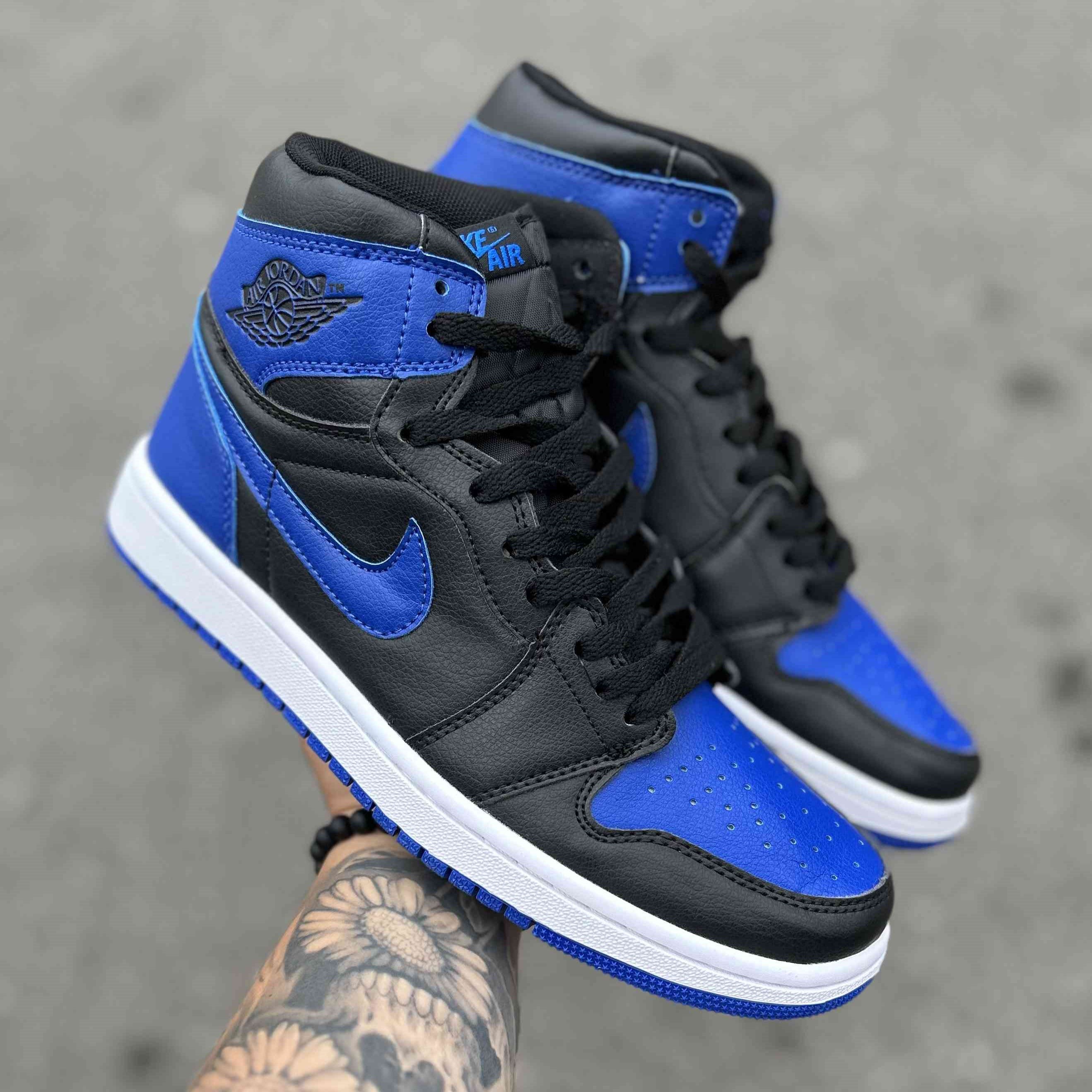 Air Jordan 1 Mid Hyper Royal GS