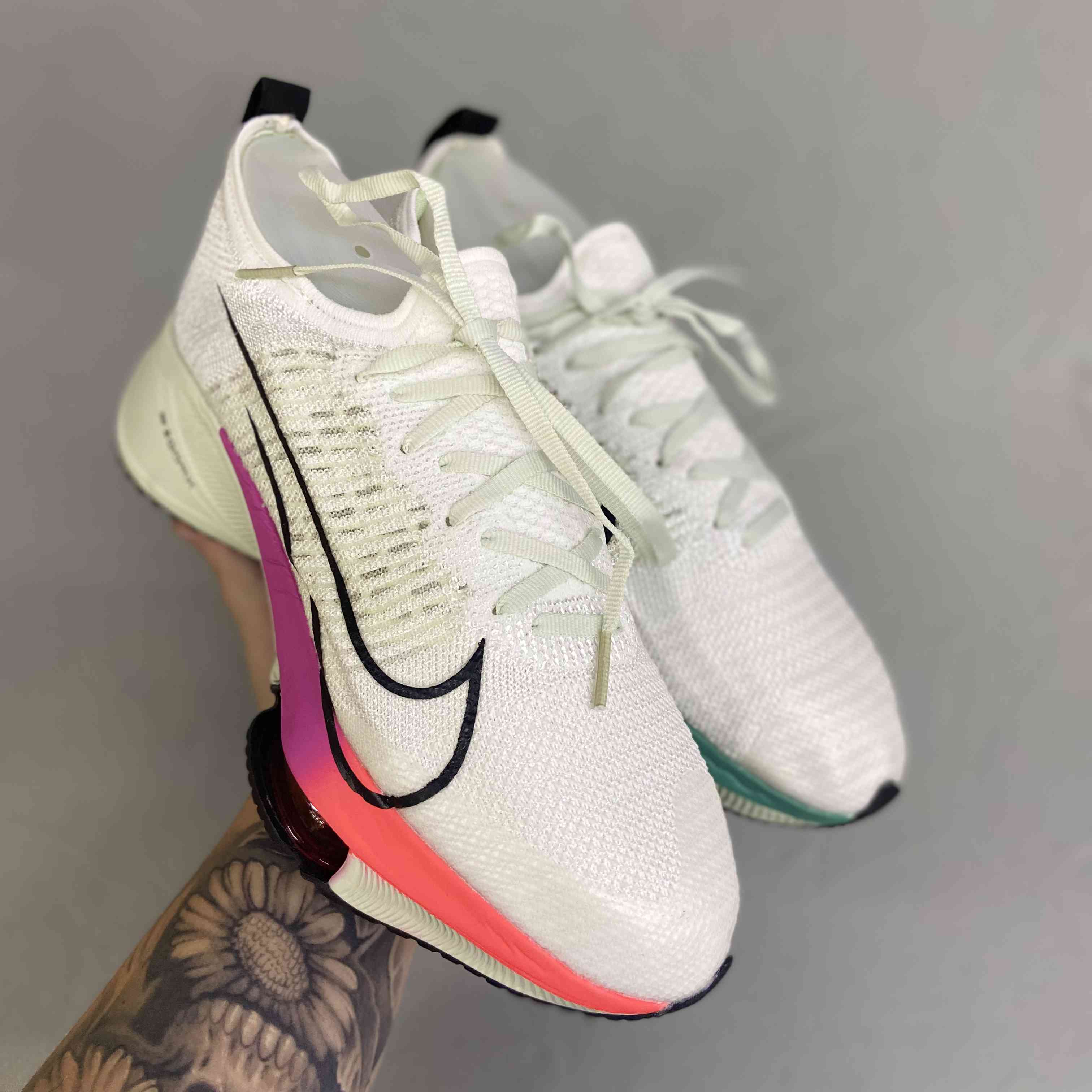 Air Zoom Tempo Next Flyknit White Hyper Violet