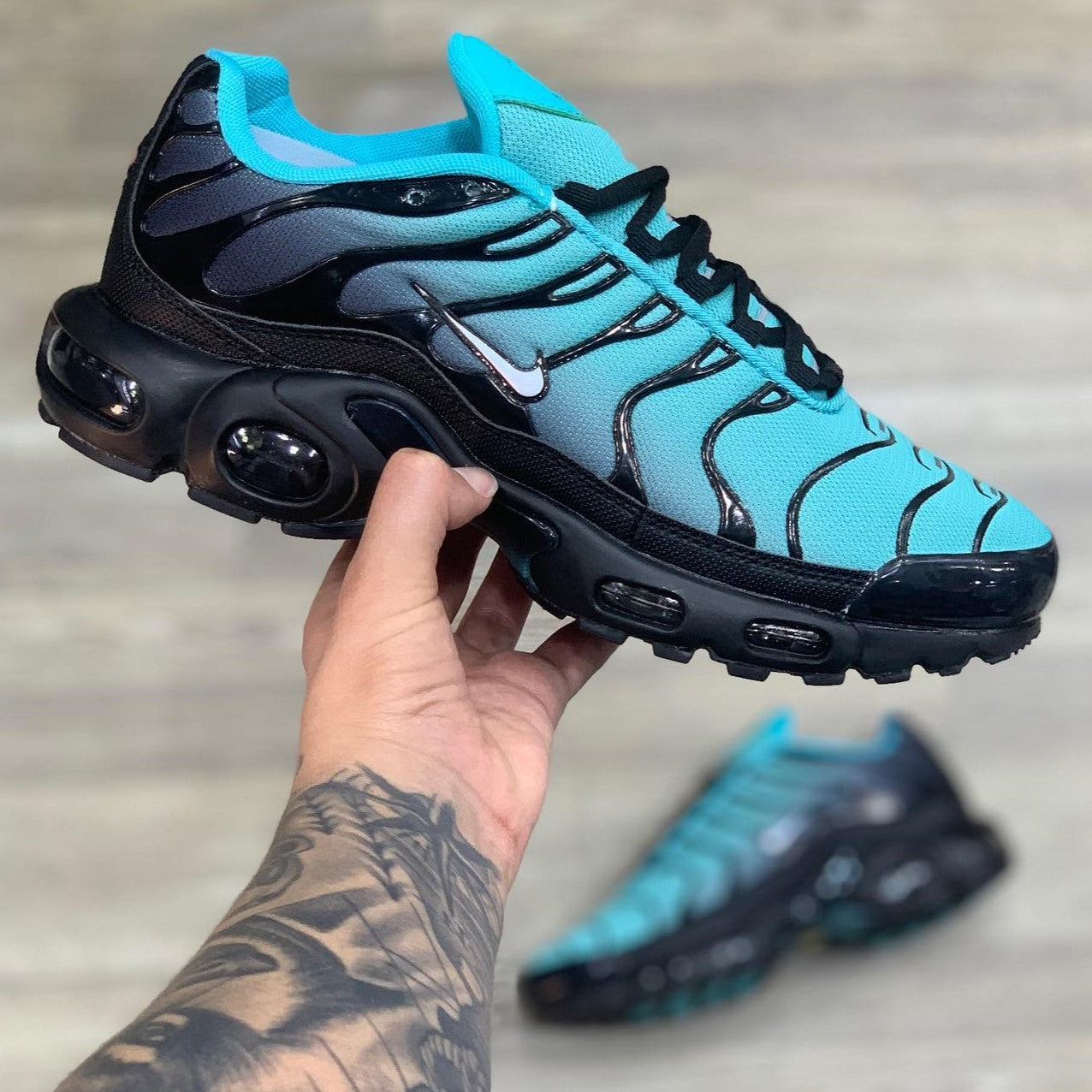 Air Max Plus TN Light Retro