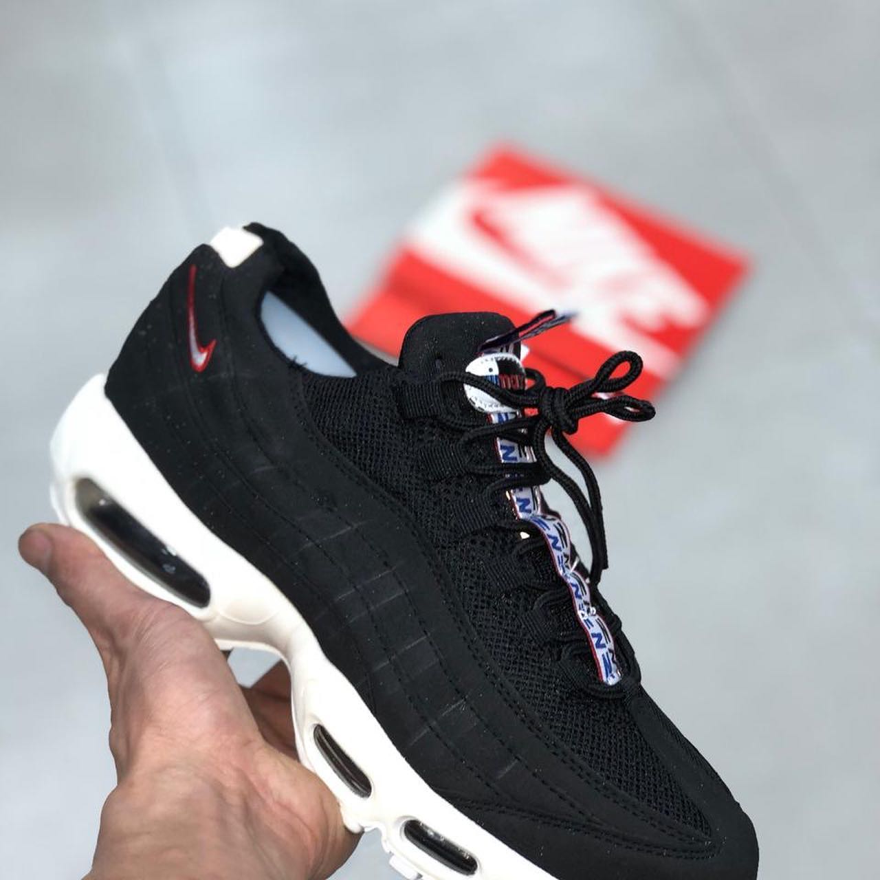Air Max 95 TT Black Sail Gym Red