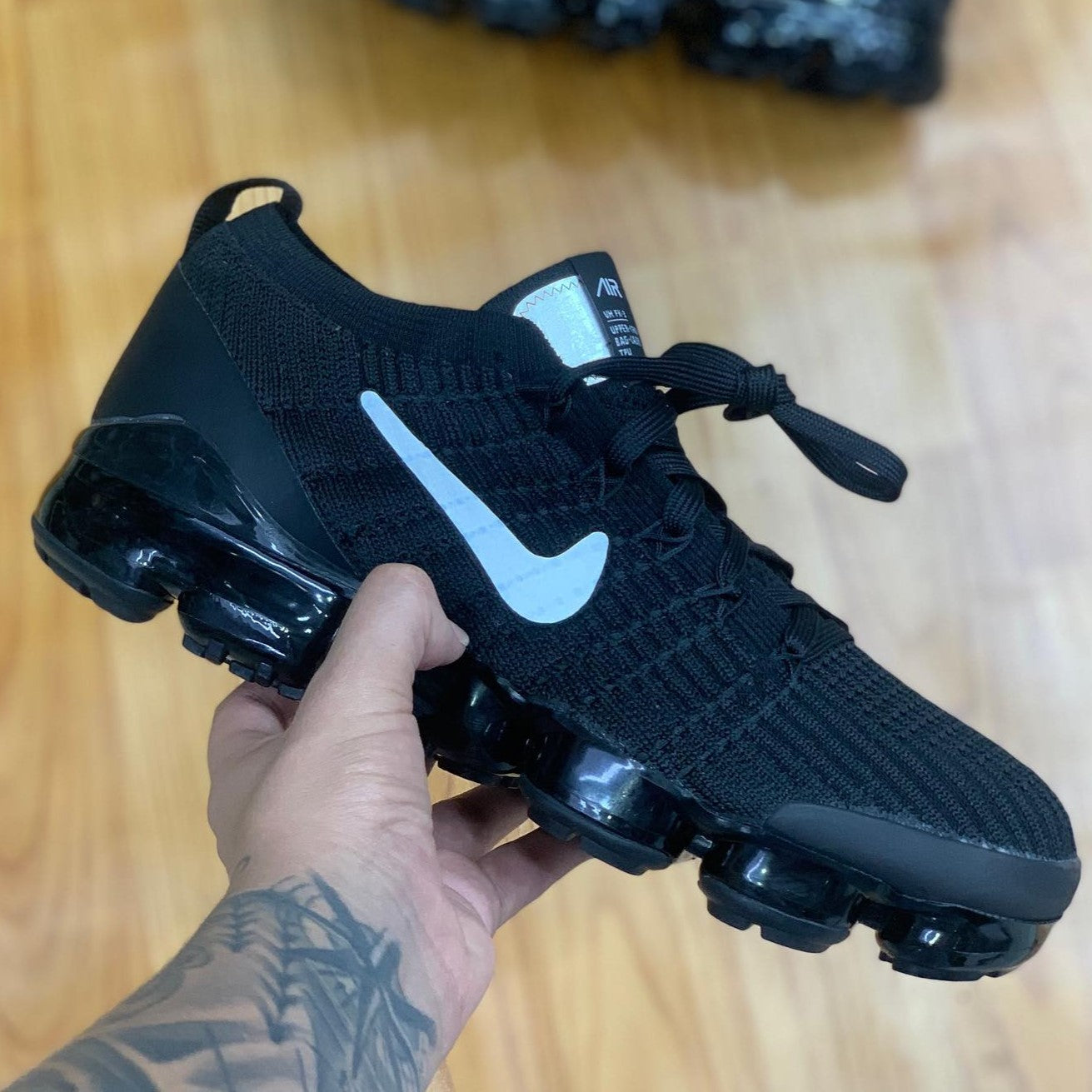 VaporMax Flyknit Triple Black