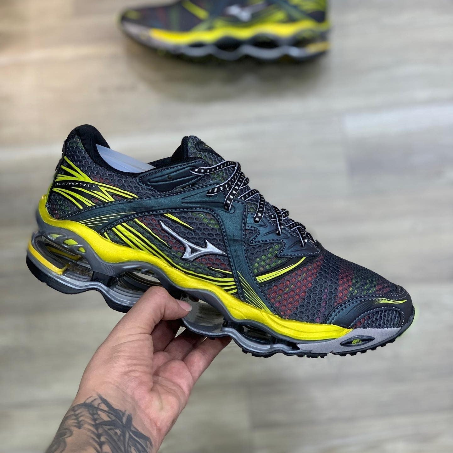 Wave Prophecy 1 Grey Yellow