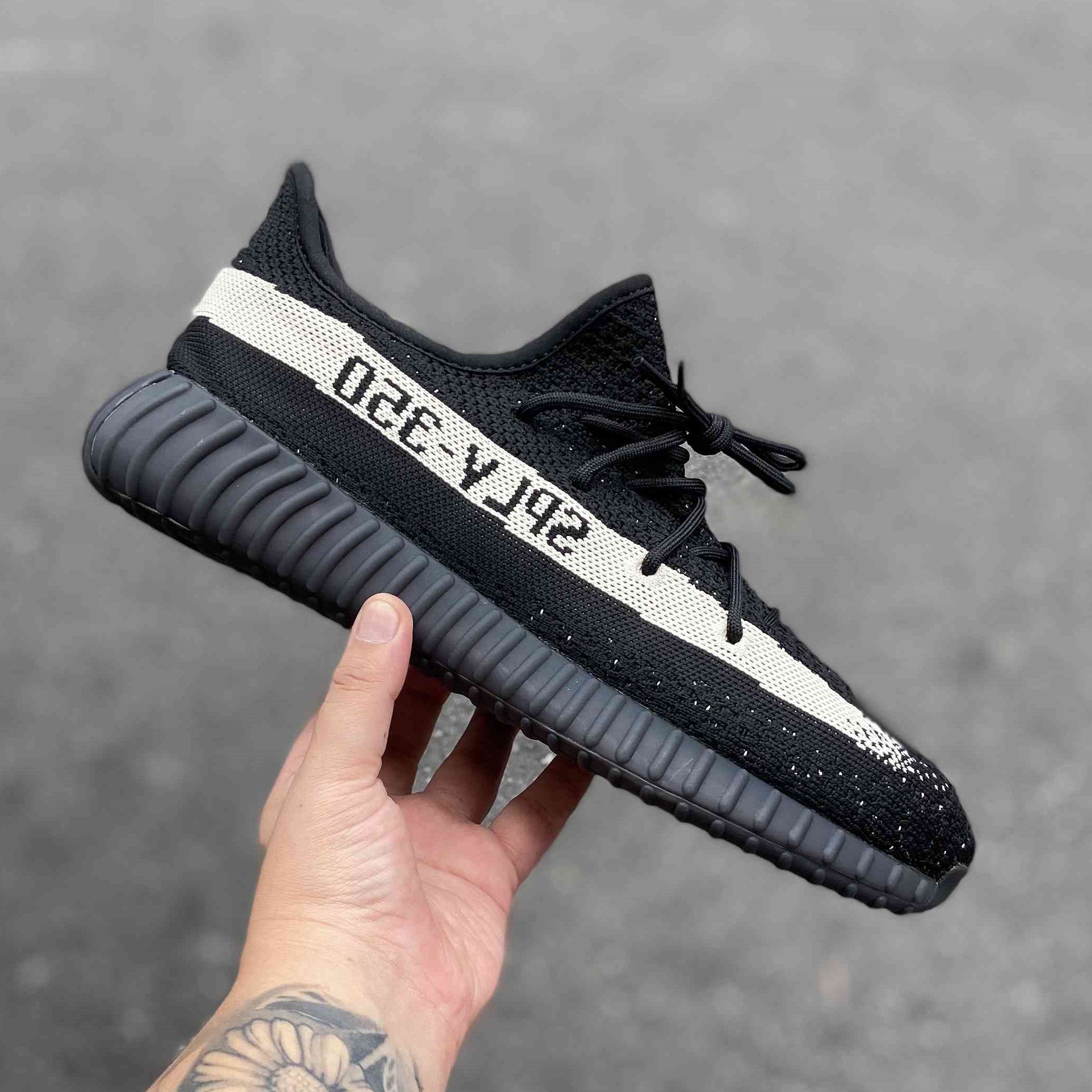 Yeezy Boost 350 v2 Core Black White