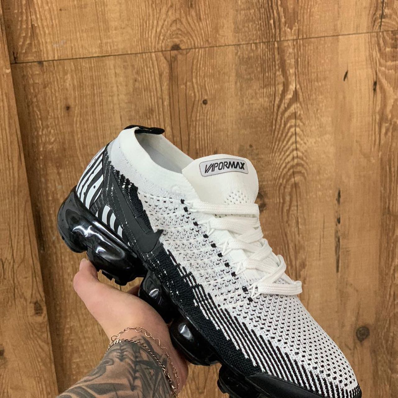 VaporMax Flyknit 2 Zebra