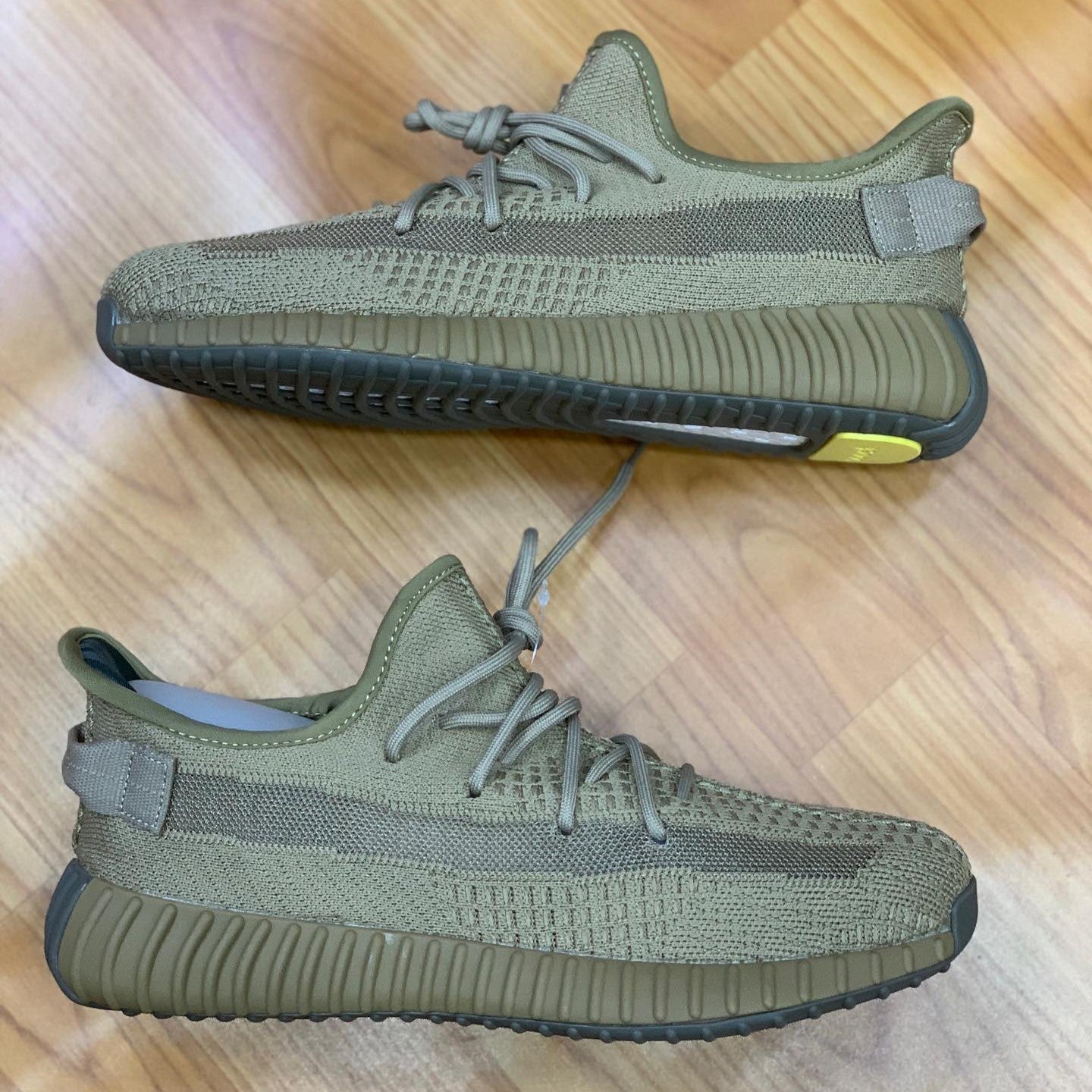 Yeezy Boost 350 v2 Earth