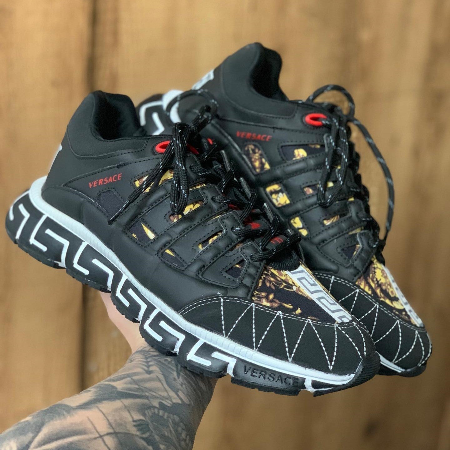 Trigreca Panelled Cut Out