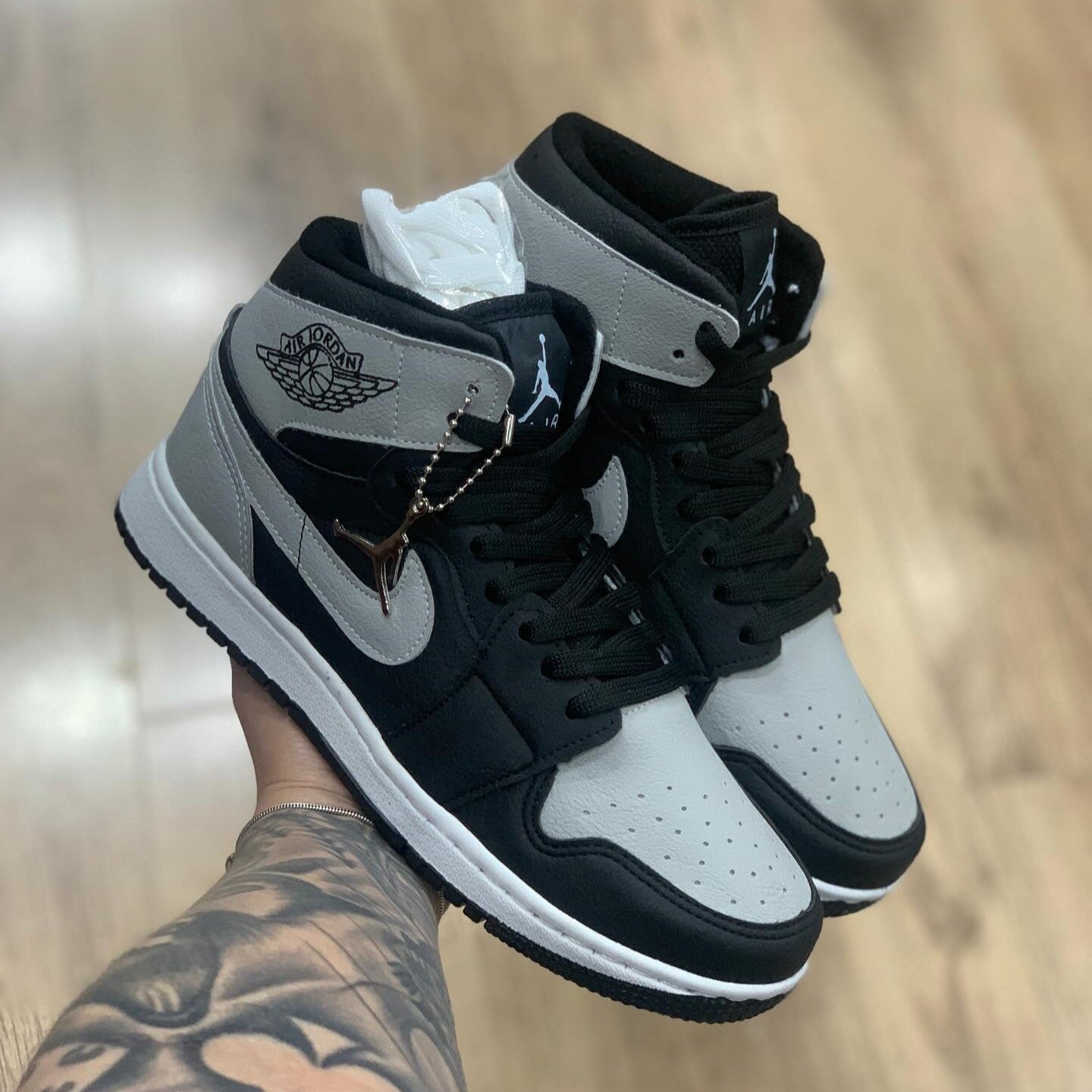 Air Jordan 1 Retro High OG Shadow 2.0