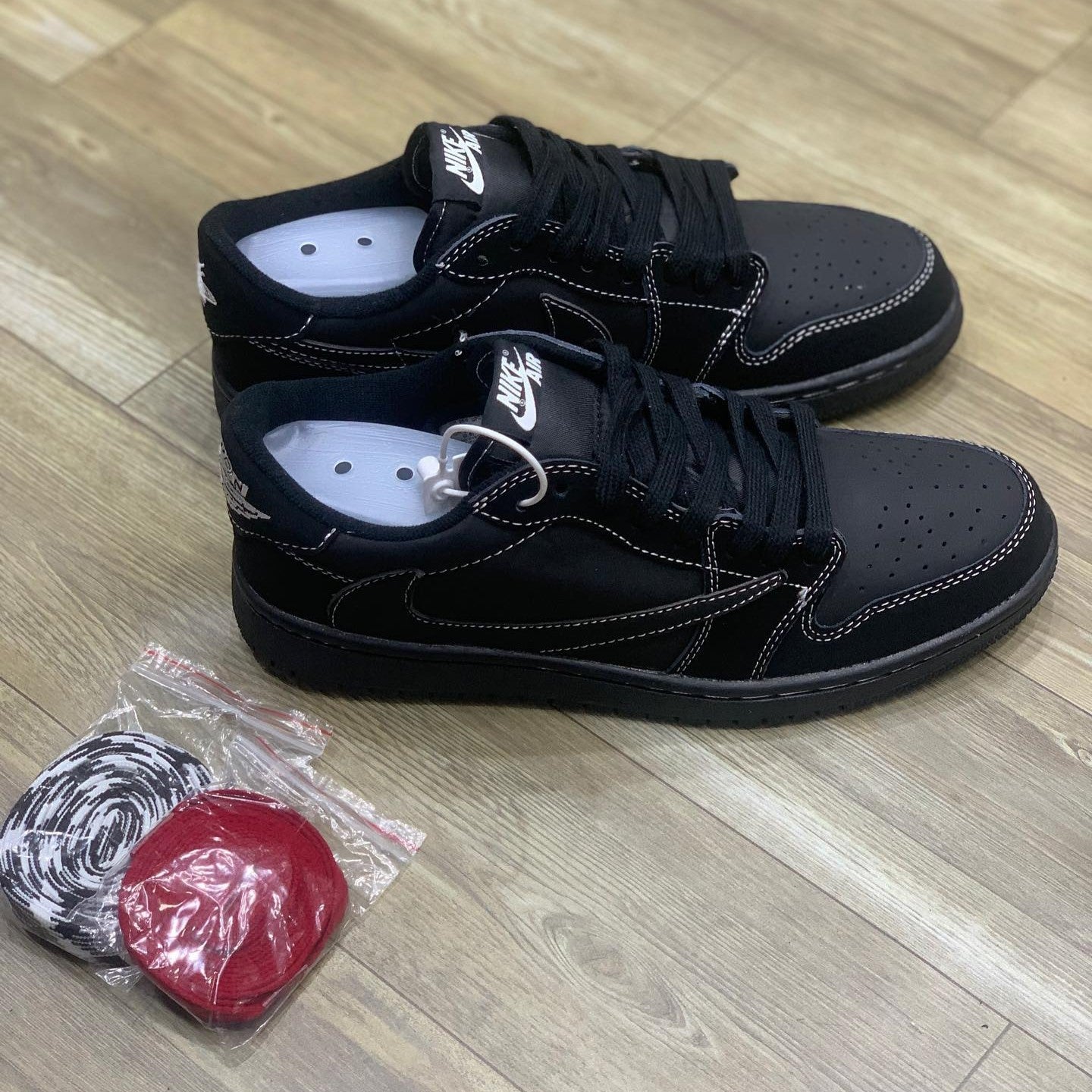 Air Jordan 1 Retro Low OG SP Black Phantom Travis Scott