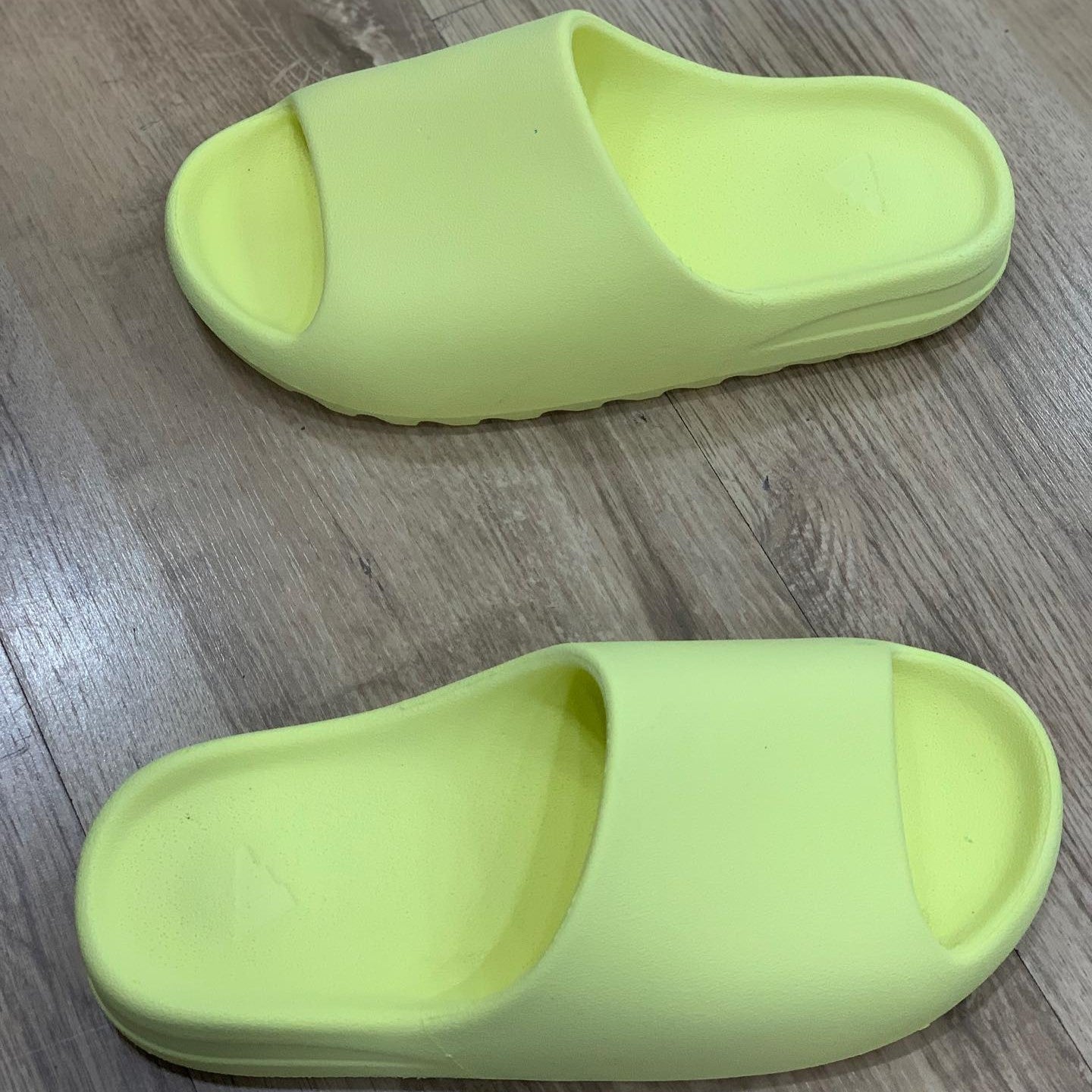 Yeezy Slide Glow Green
