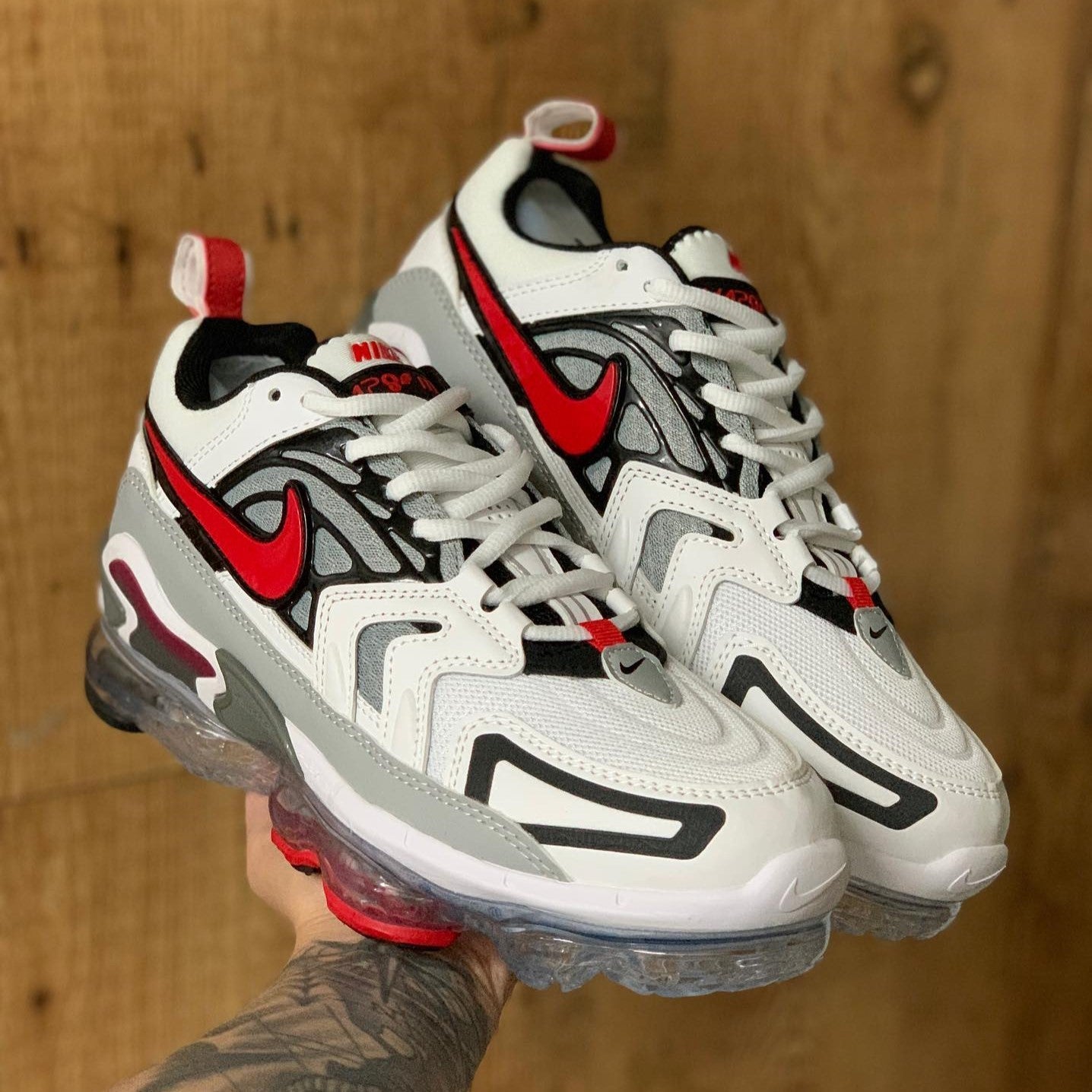VaporMax EVO Summit White Bright Crimson