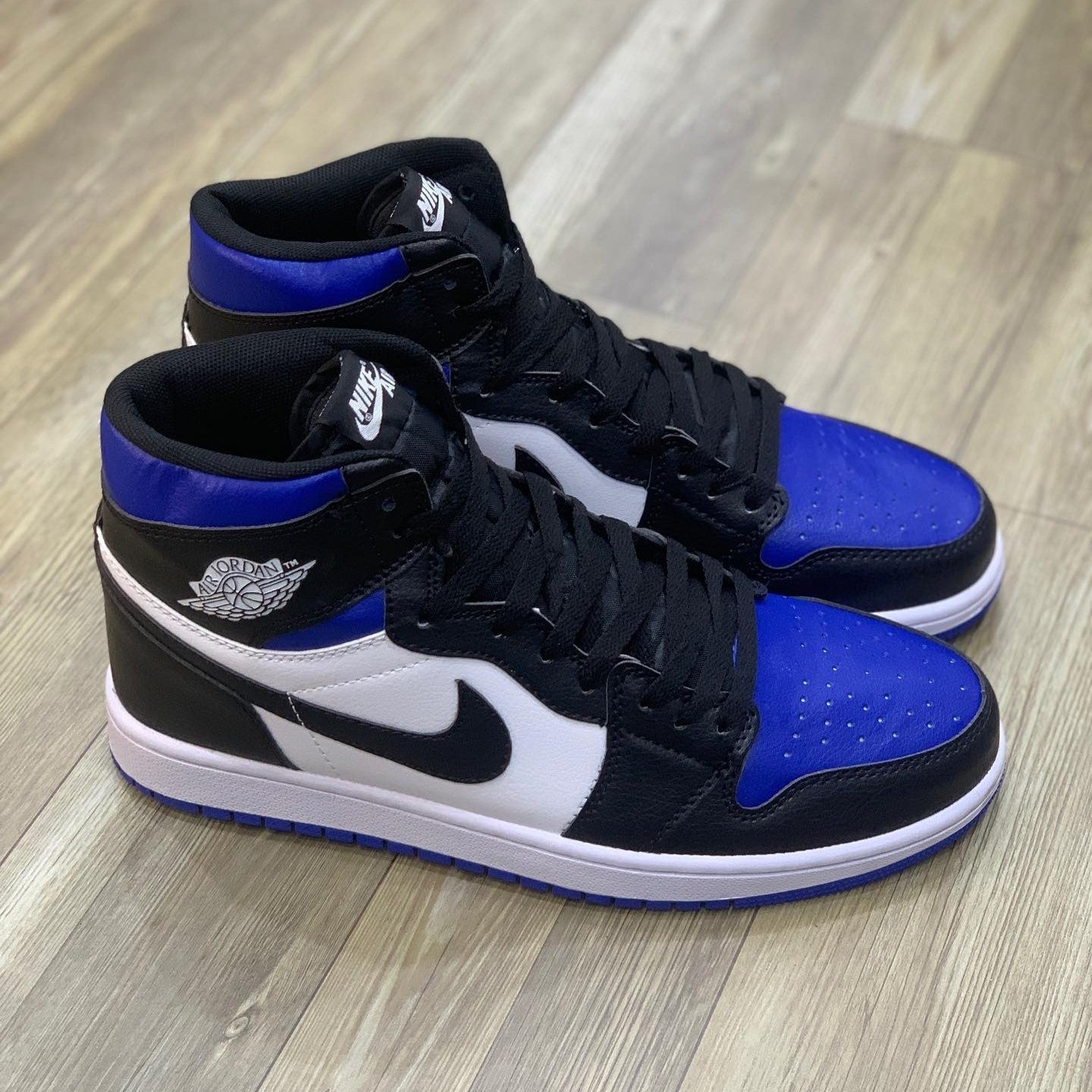 Air Jordan 1 Retro High Royal Toe GS