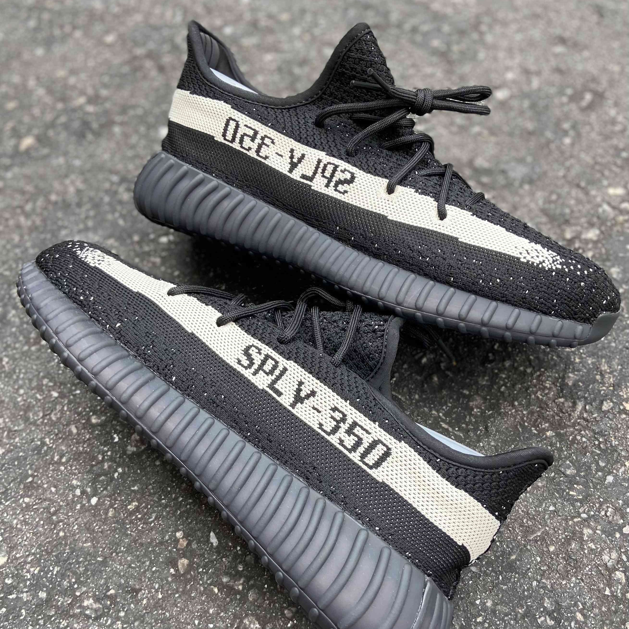 Yeezy Boost 350 v2 Core Black White