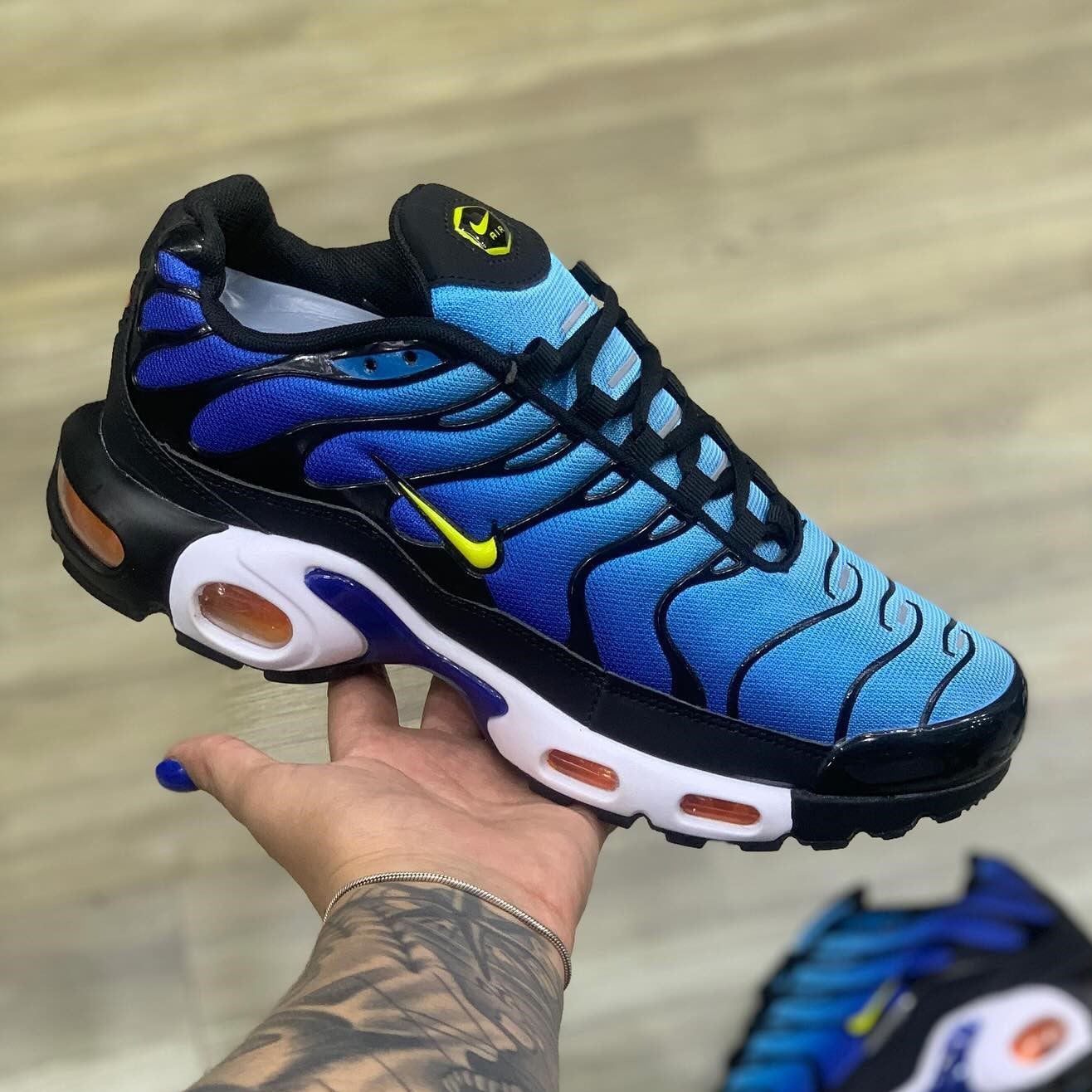 Air Max Plus Hyper Blue