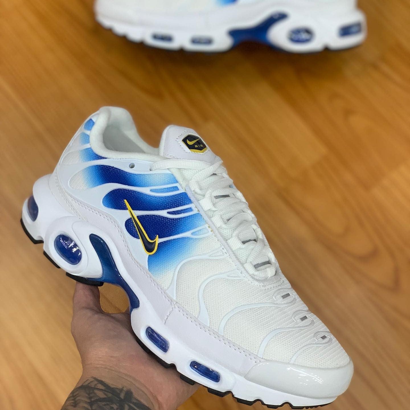 Air Max Plus TN Spray Paint Swoosh White Blue