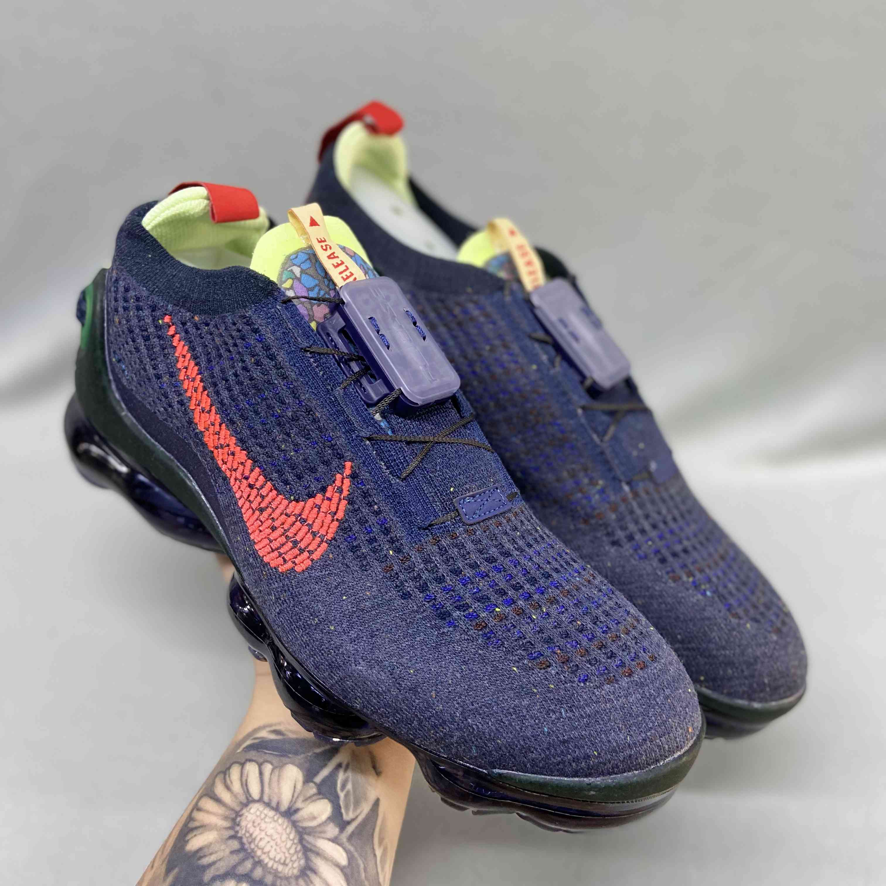 VaporMax 2020 GS Obsidian Siren Red