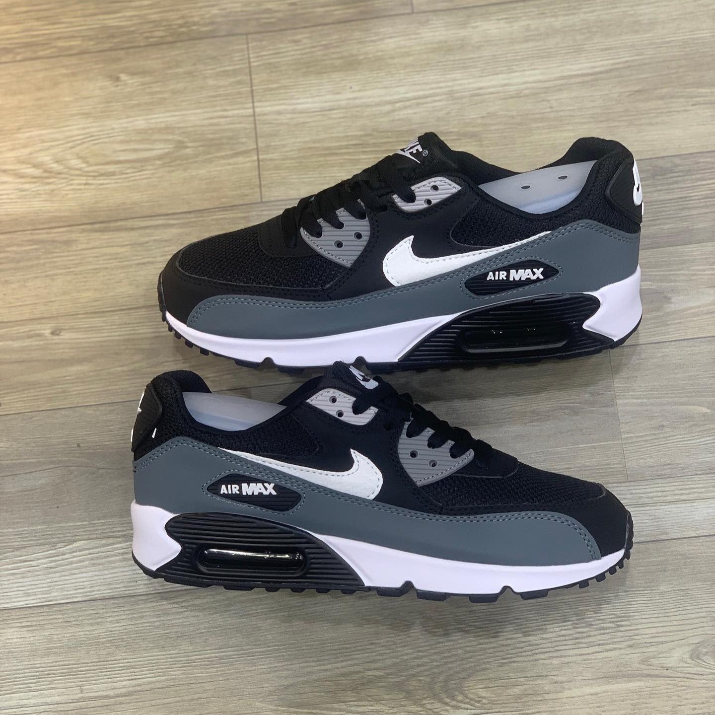 Air Max 90 Essential Cool Grey