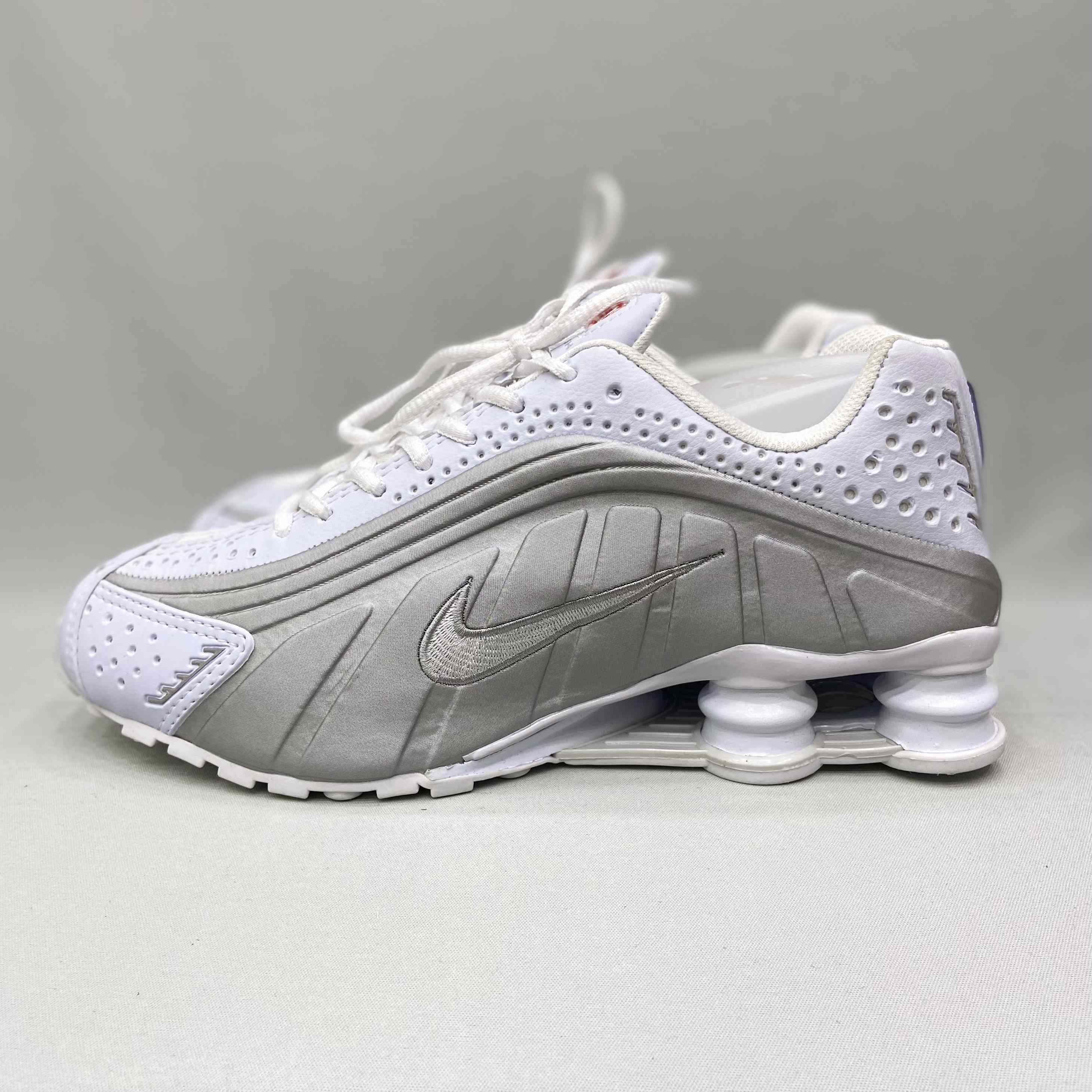 Shox R4 White Metallic