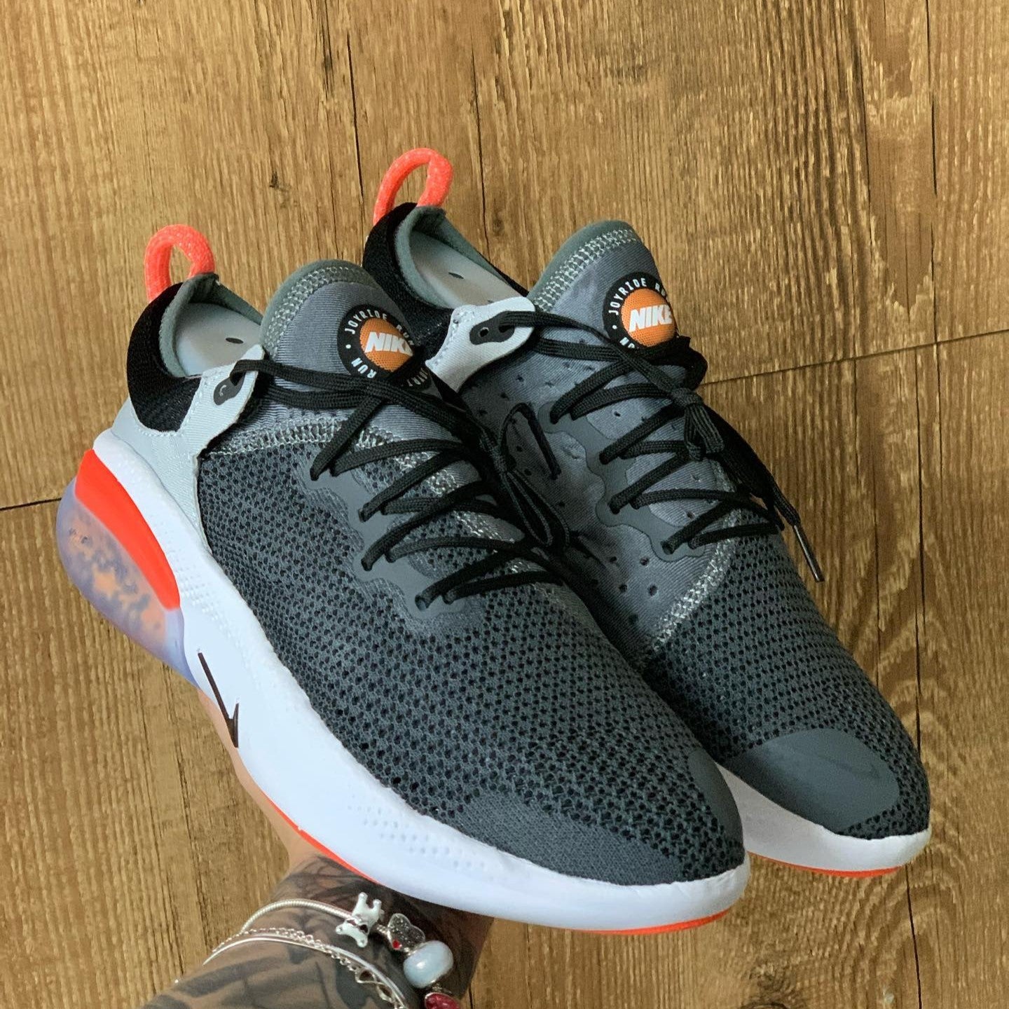 Joyride Run FK Bright Cimson