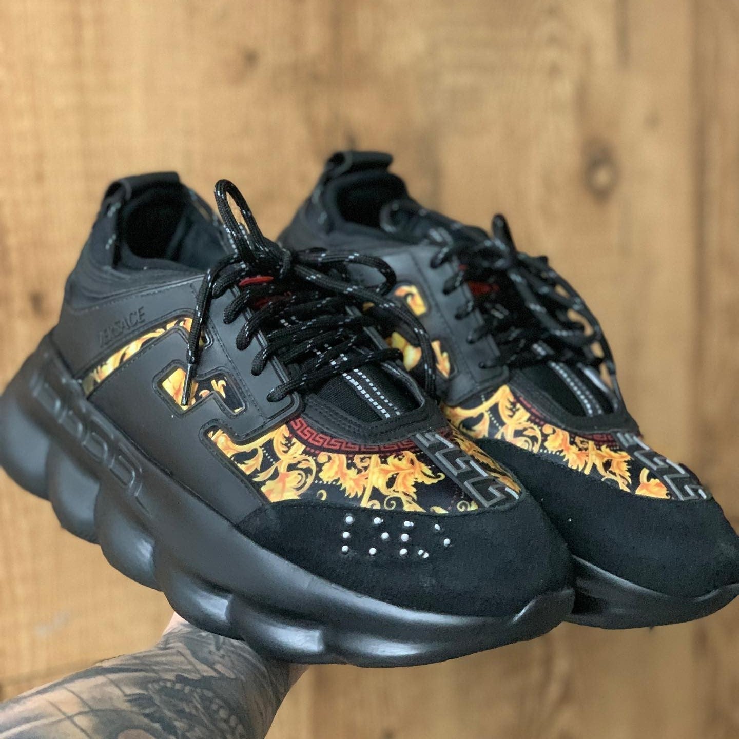 Chain Reaction Black Gold