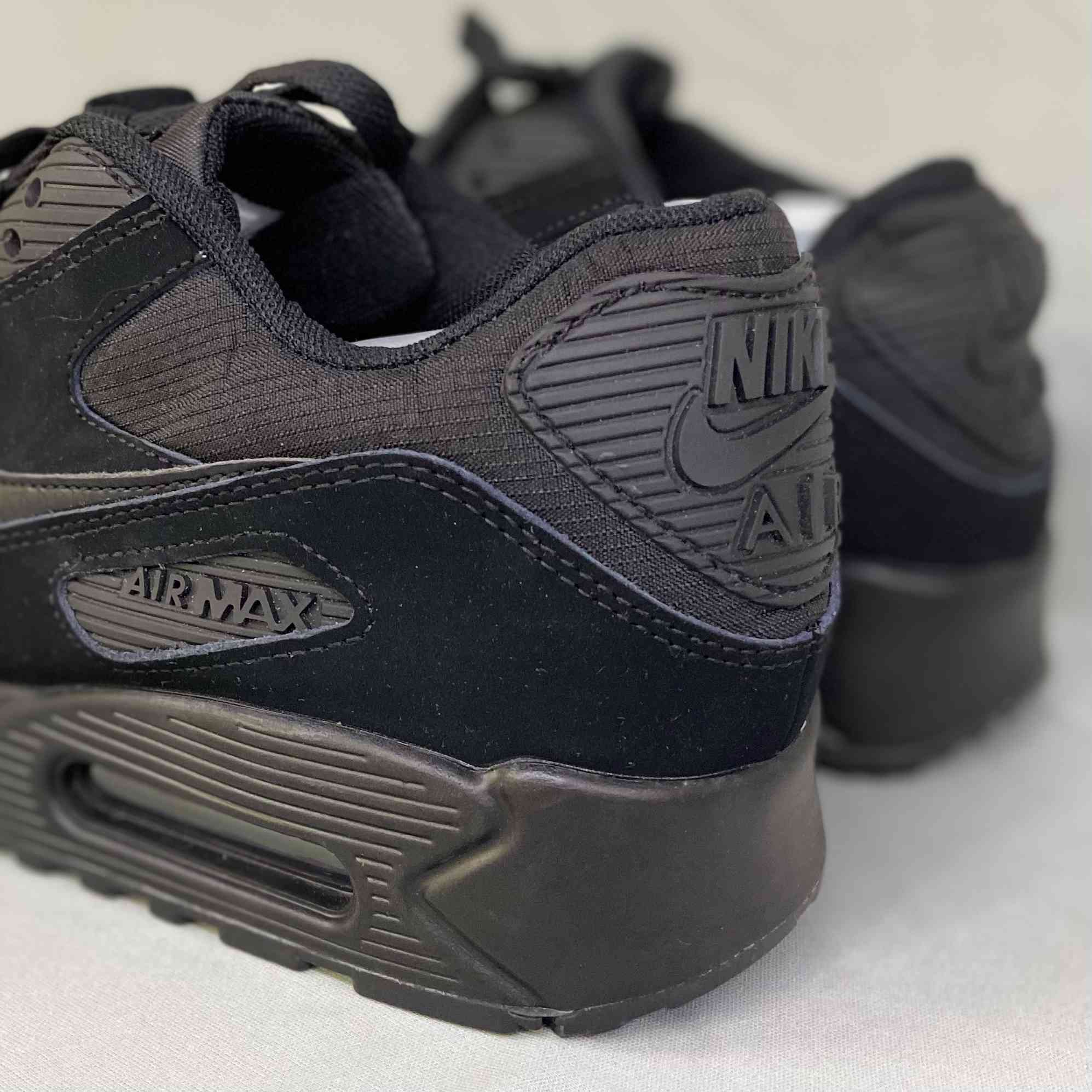 Air Max 90 Triple Black