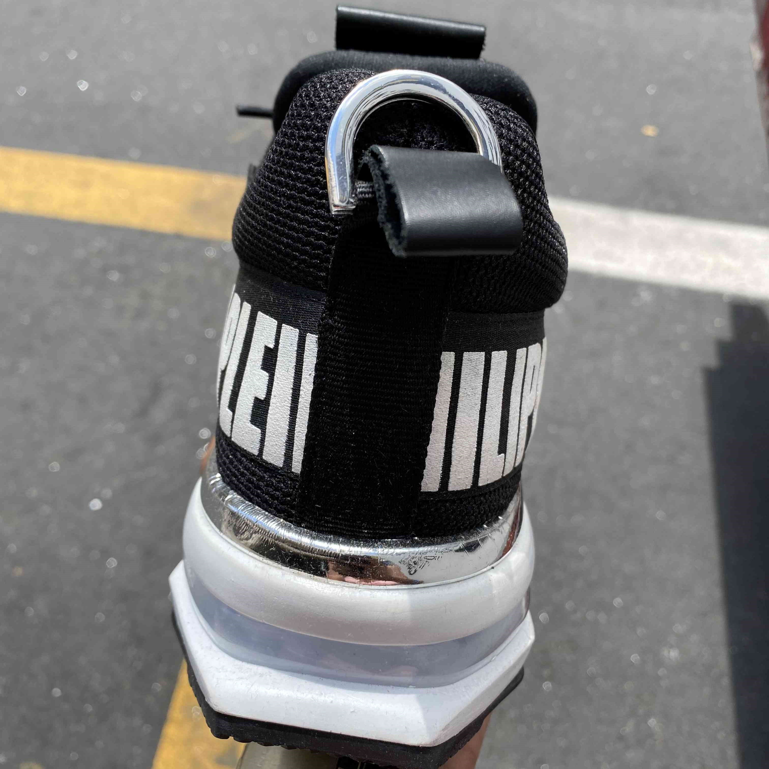 Dream Big 78%-Nitrogen Black White