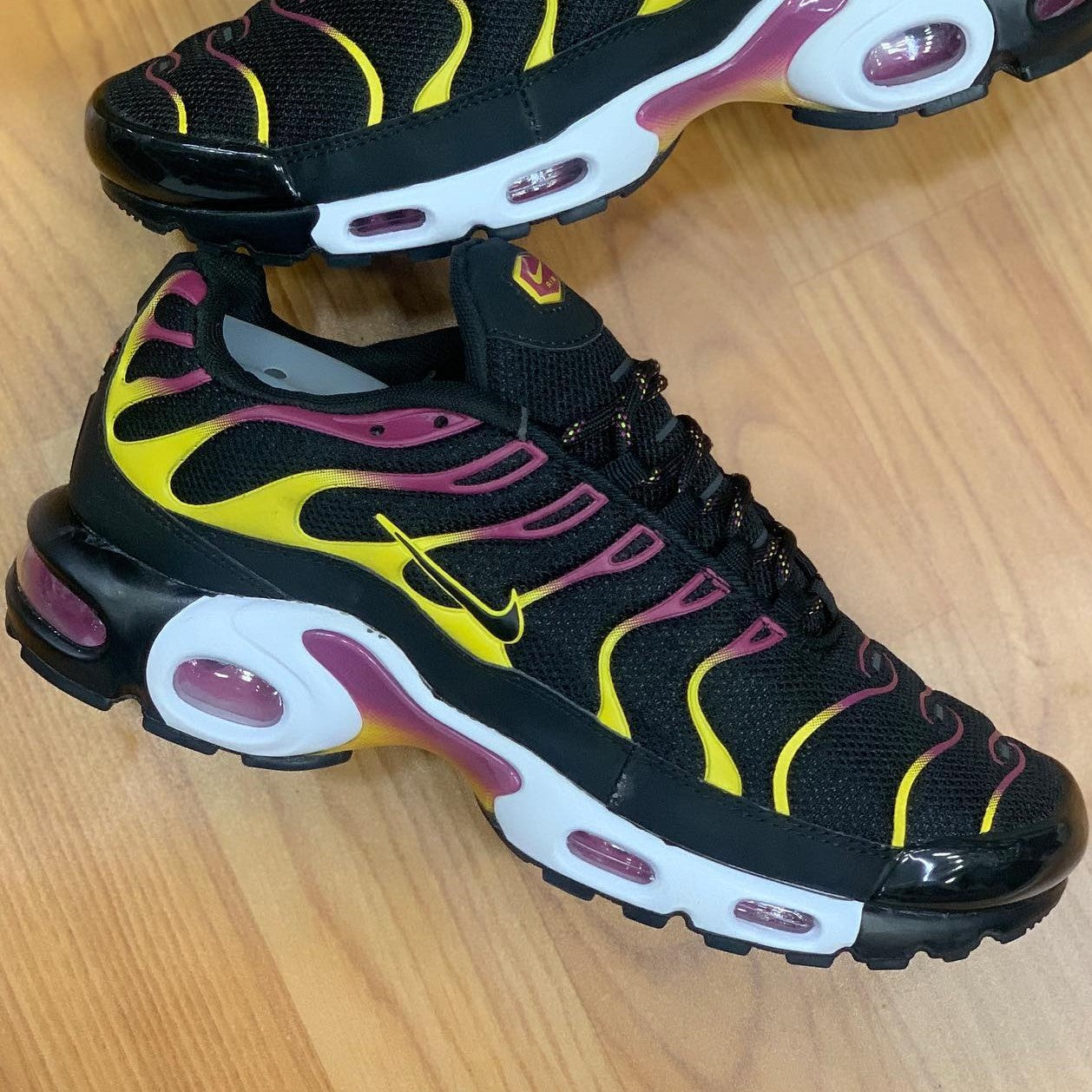 Air Max Plus TN Black & University Gold