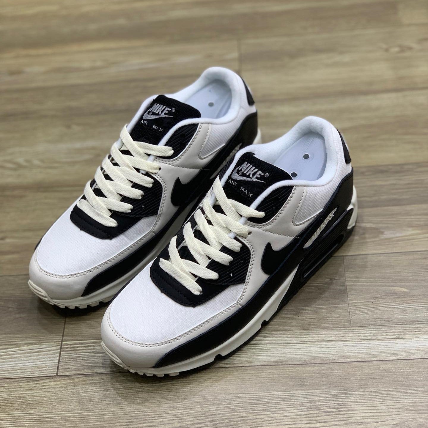 Air Max 90 Sail Coconut Milk Black