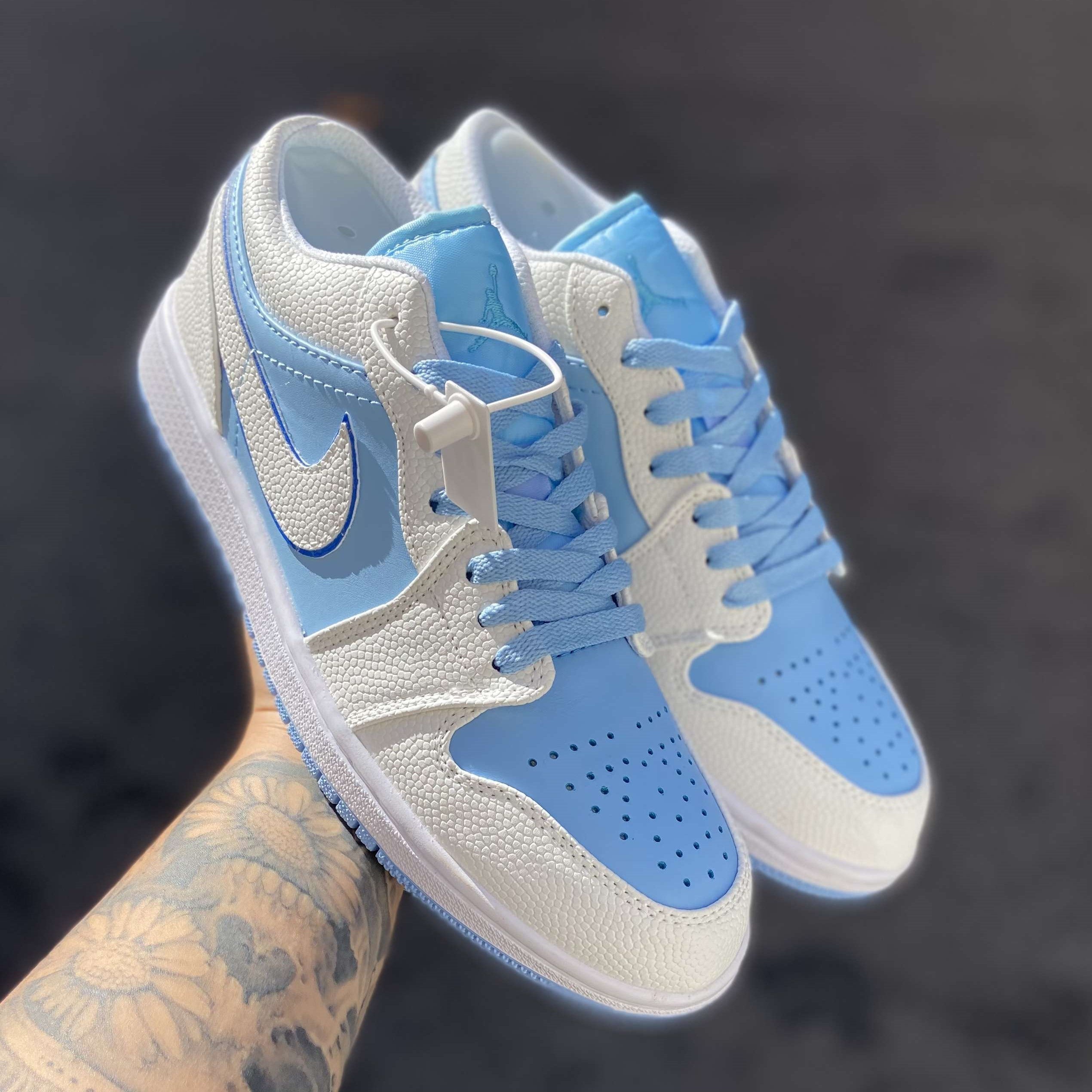 Air Jordan 1 Low SE Reverse Ice Blue