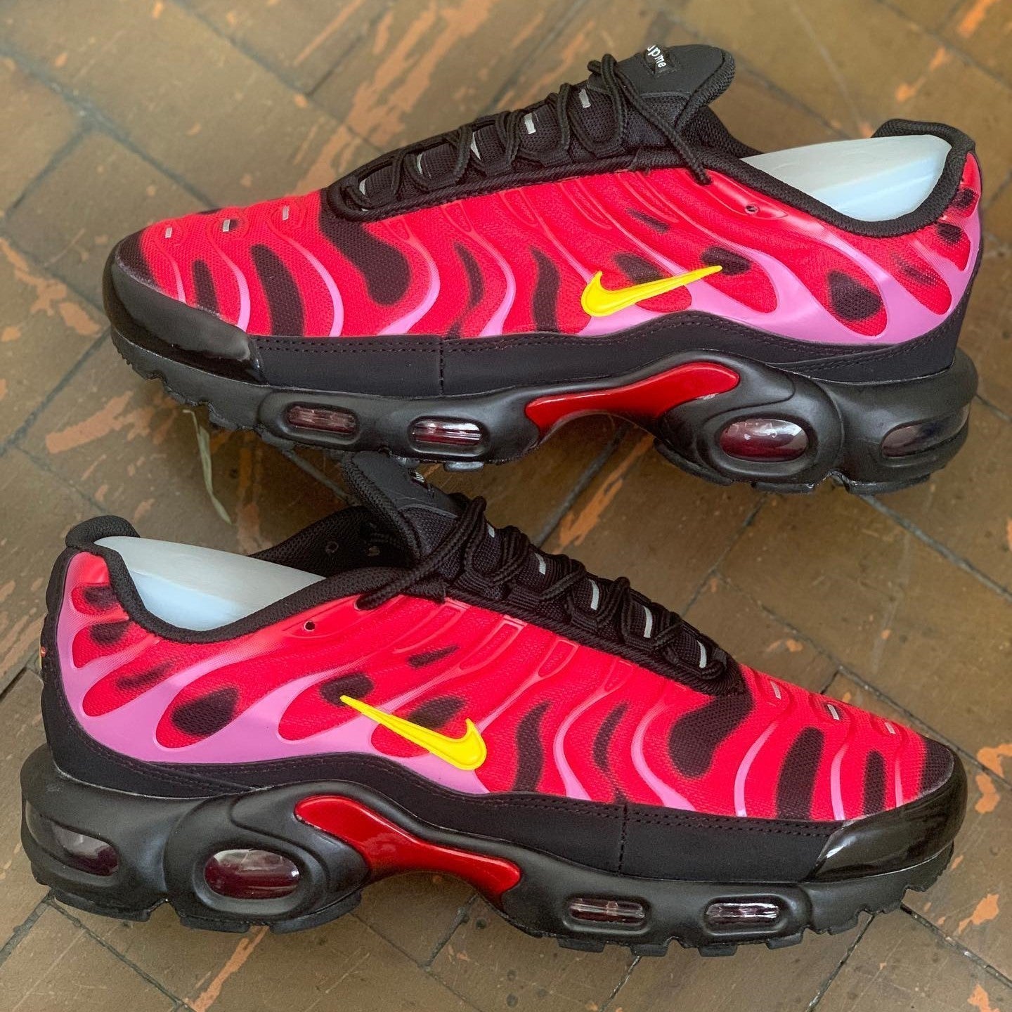 Air Max Plus TN University Red Supreme
