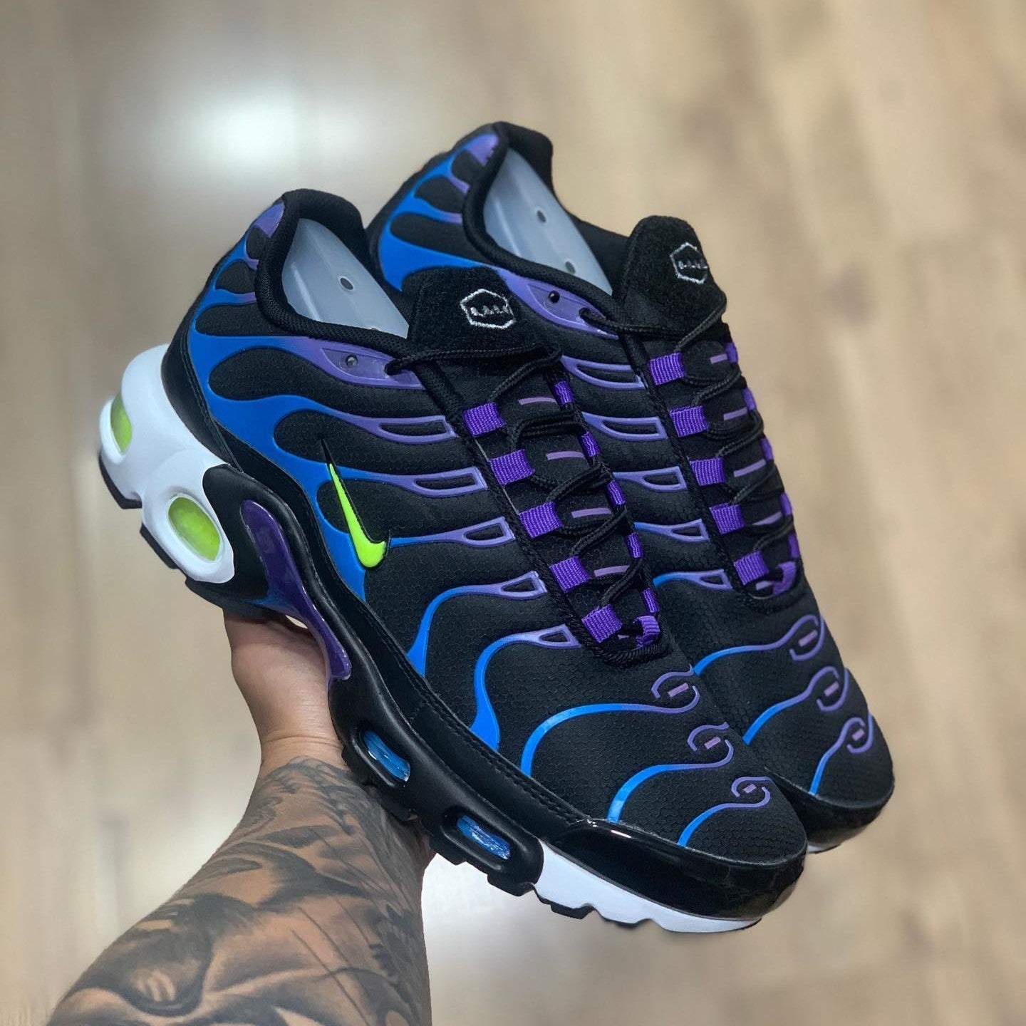 Air Max Plus TN Kaomoji