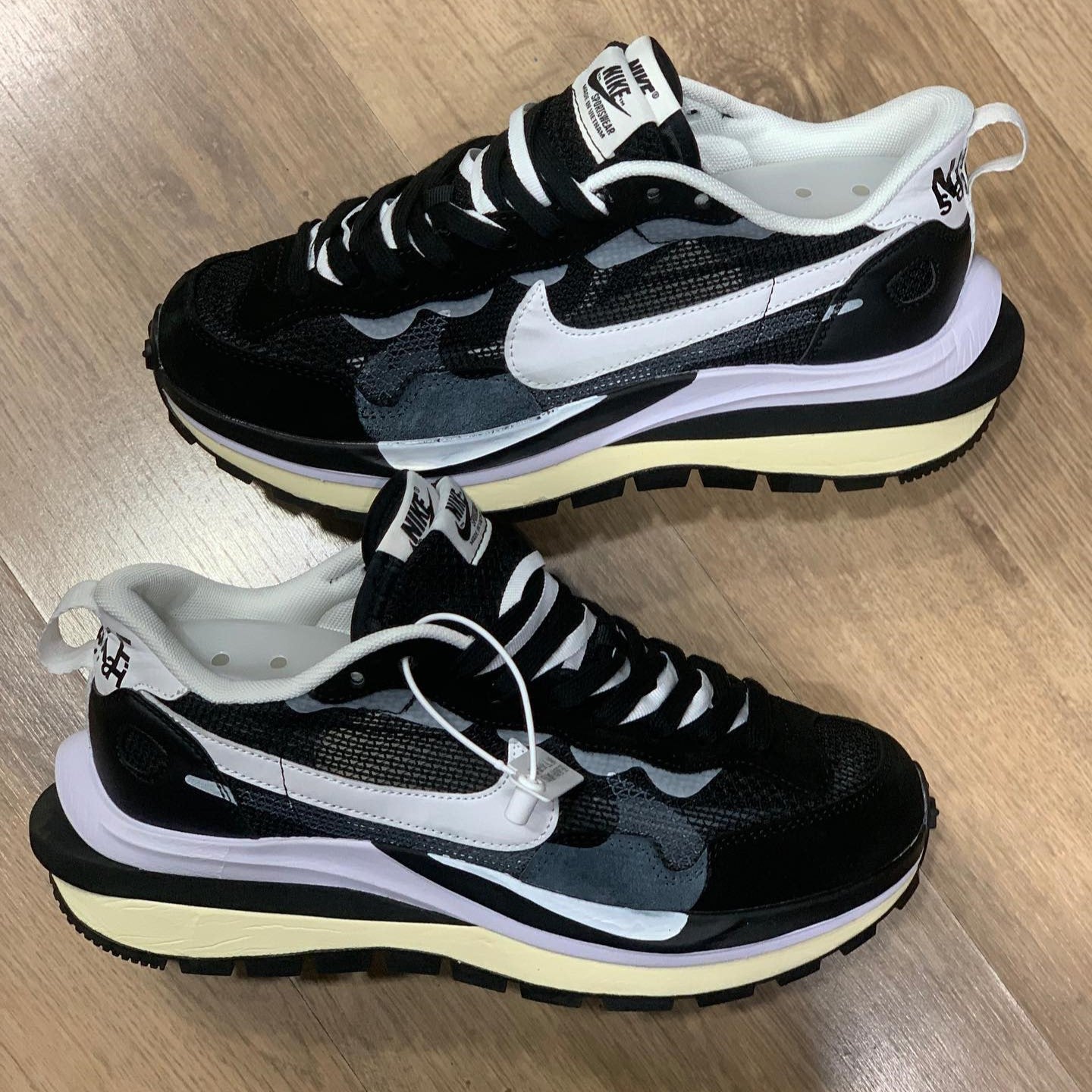 Sacai x Nike Vaporwaffle Black White