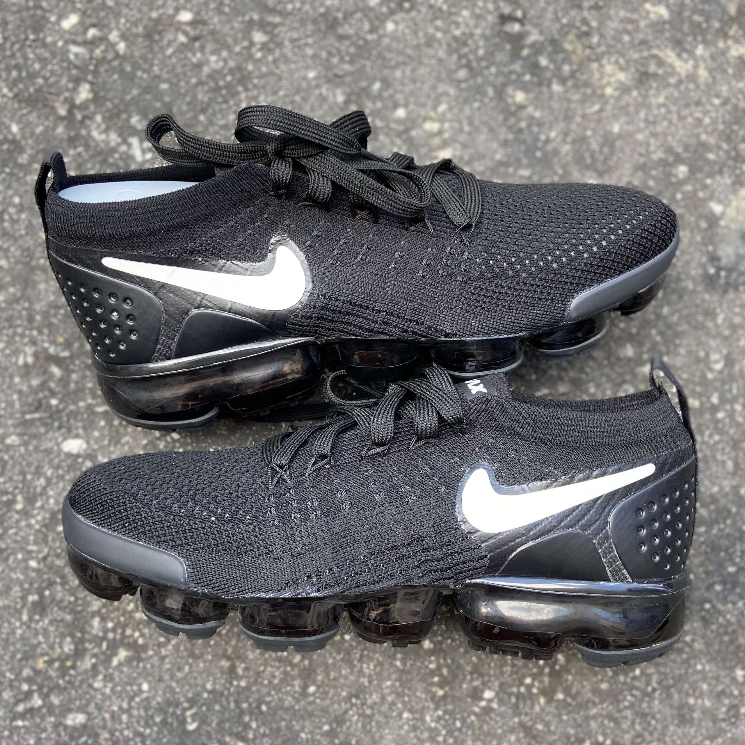 VaporMax Flyknit 2 Black White Sample