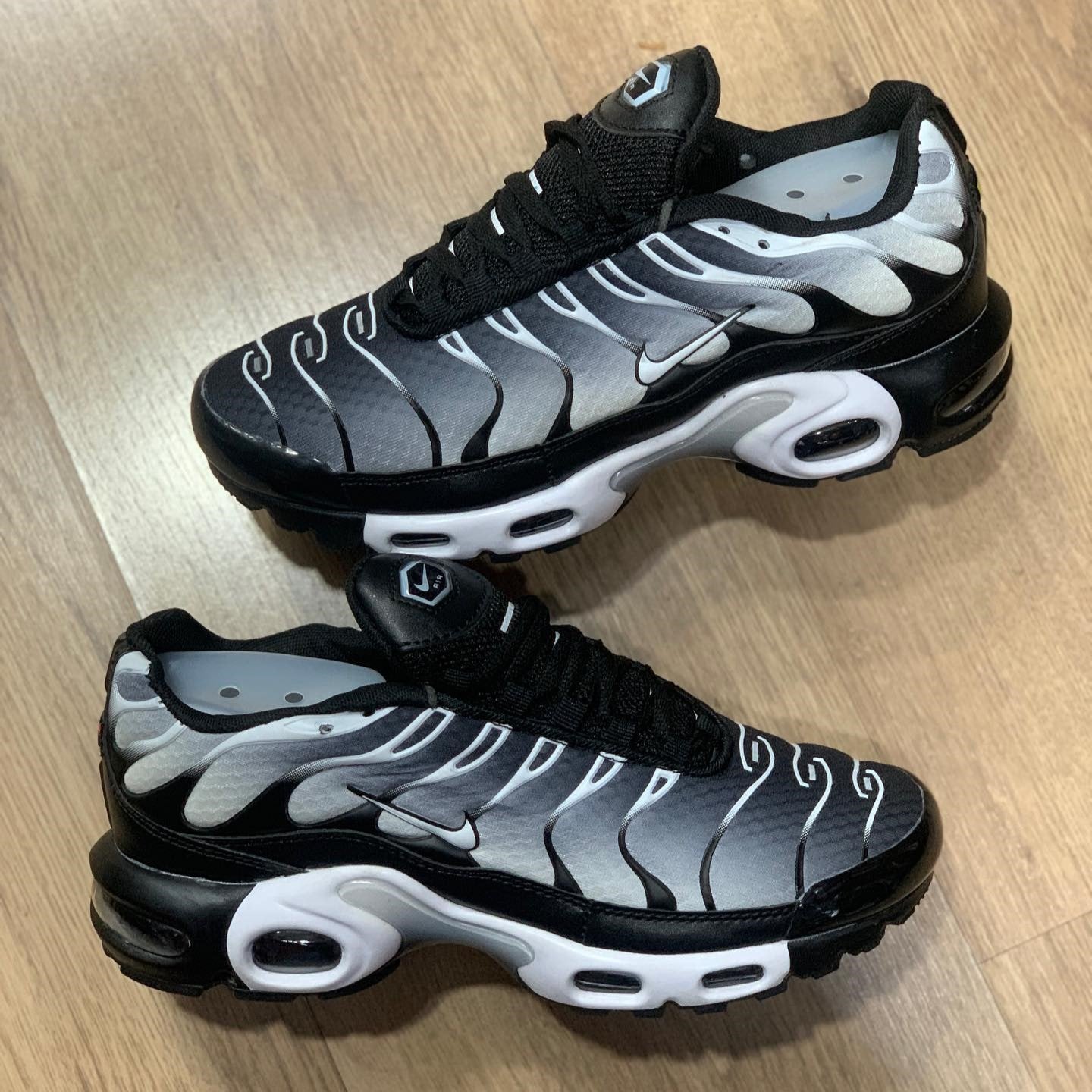 Air Max Plus TN Black Metallic Silver