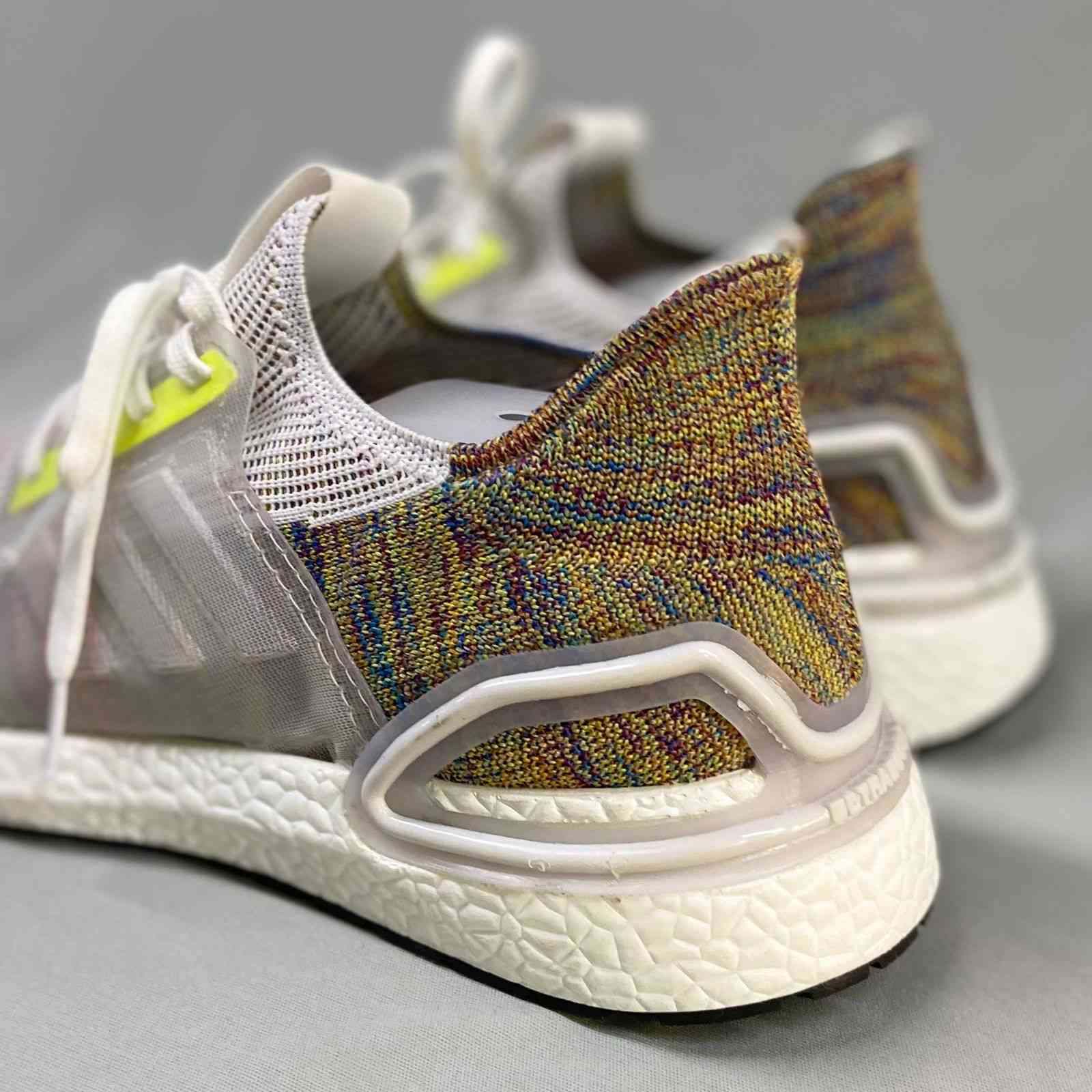 UltraBoost 19 Grey Yellow