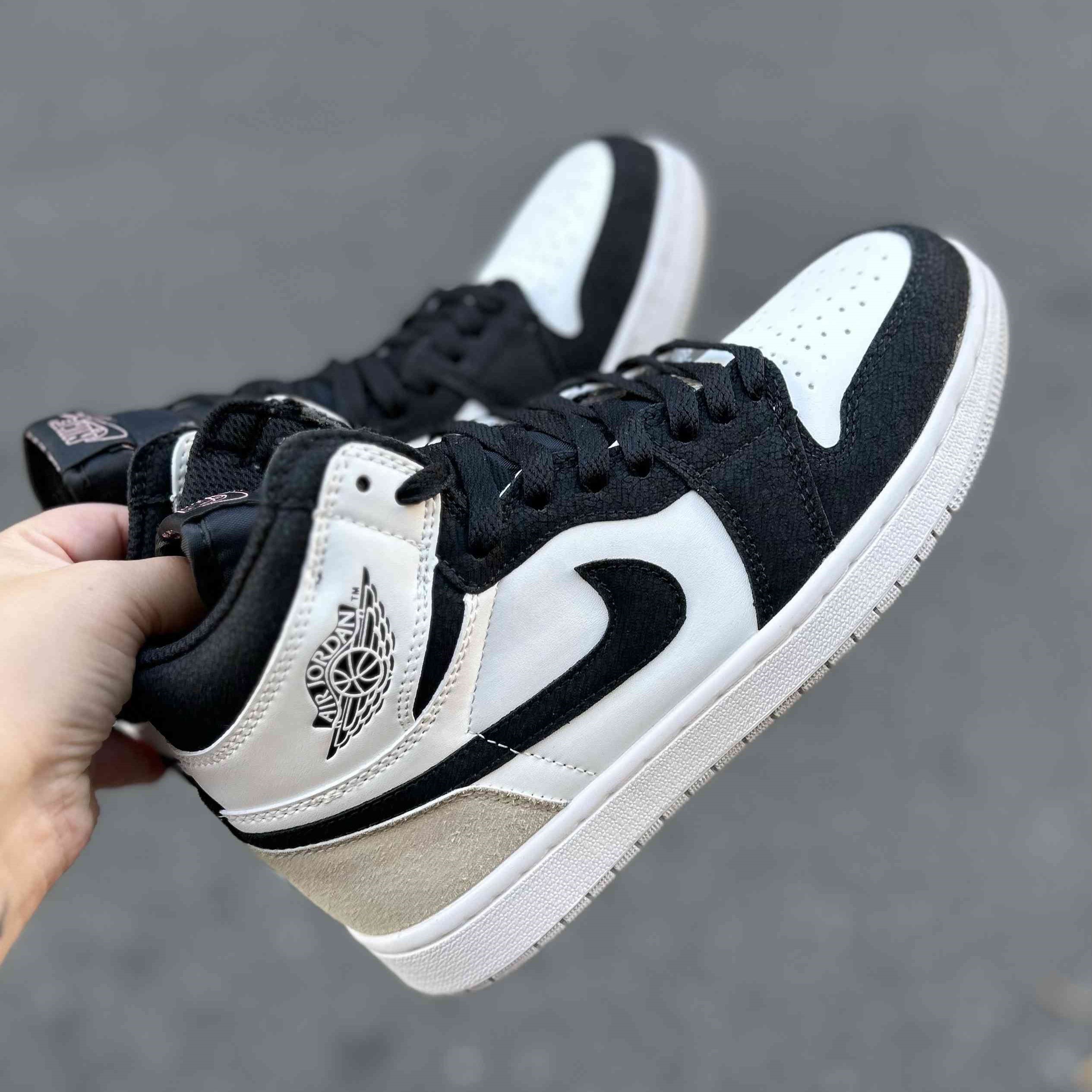 Air Jordan 1 Retro High OG Stage Haze